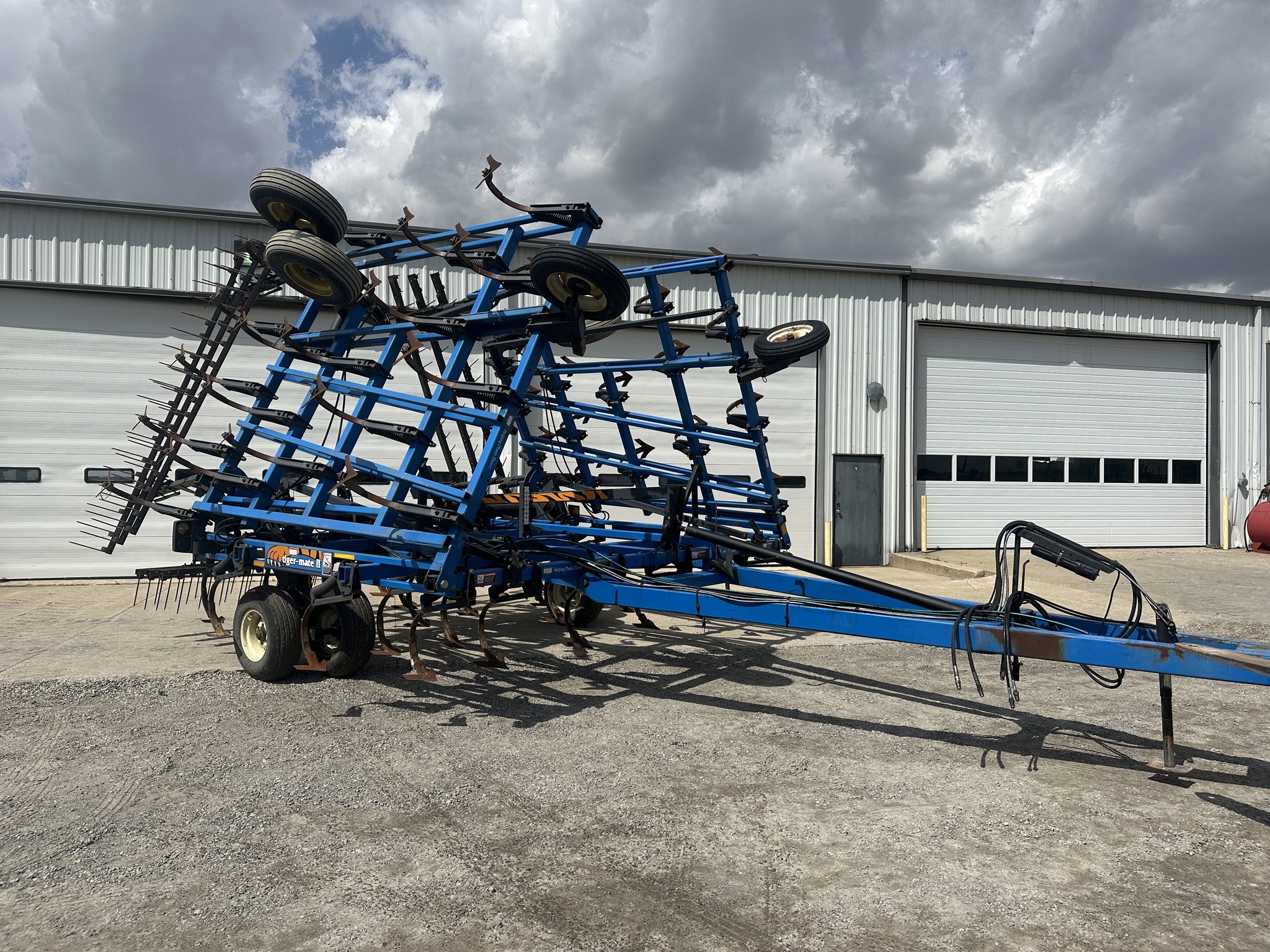 1996 DMI Tigermate II Field Cultivator
