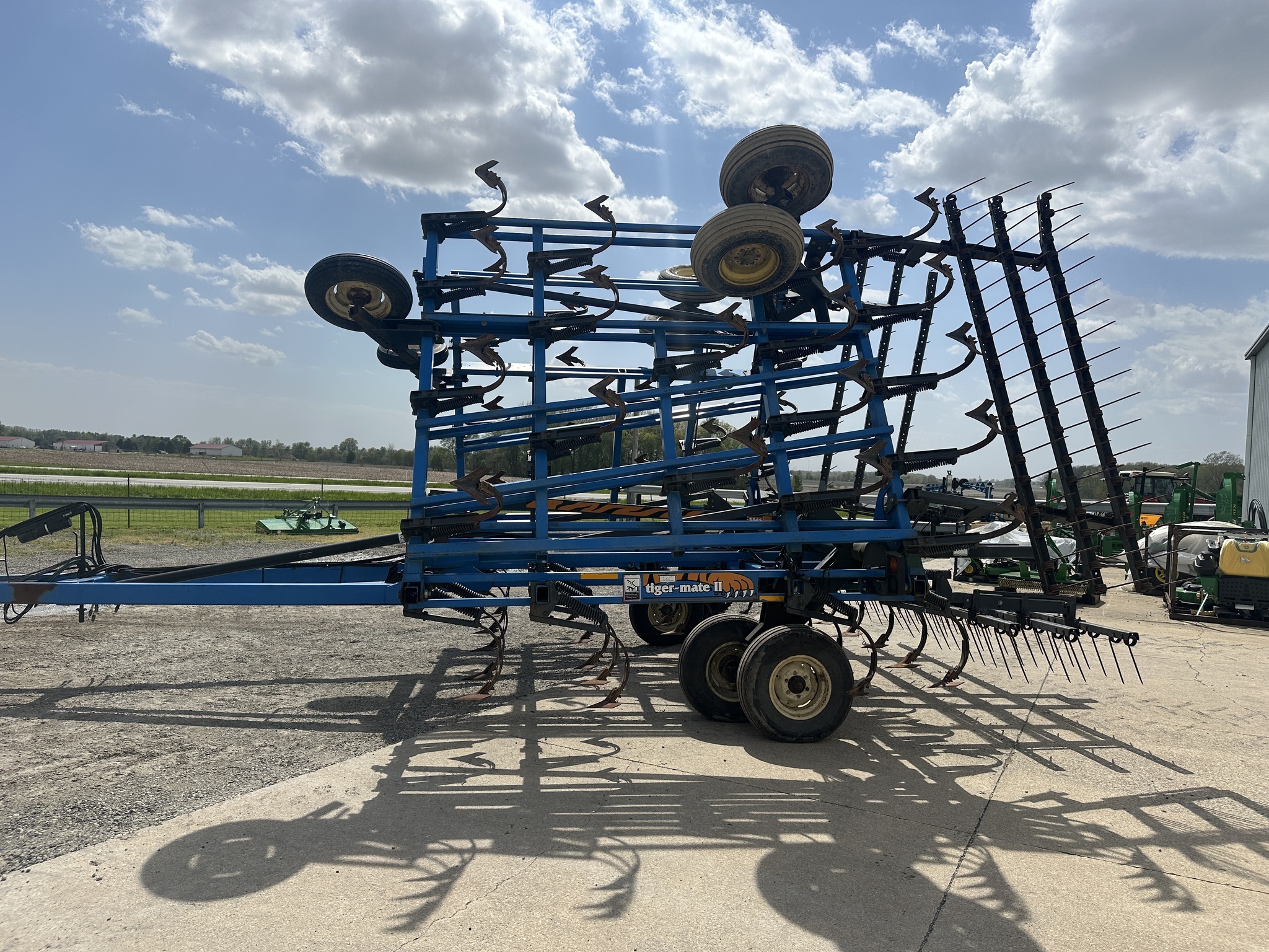 1996 DMI Tigermate II Field Cultivator