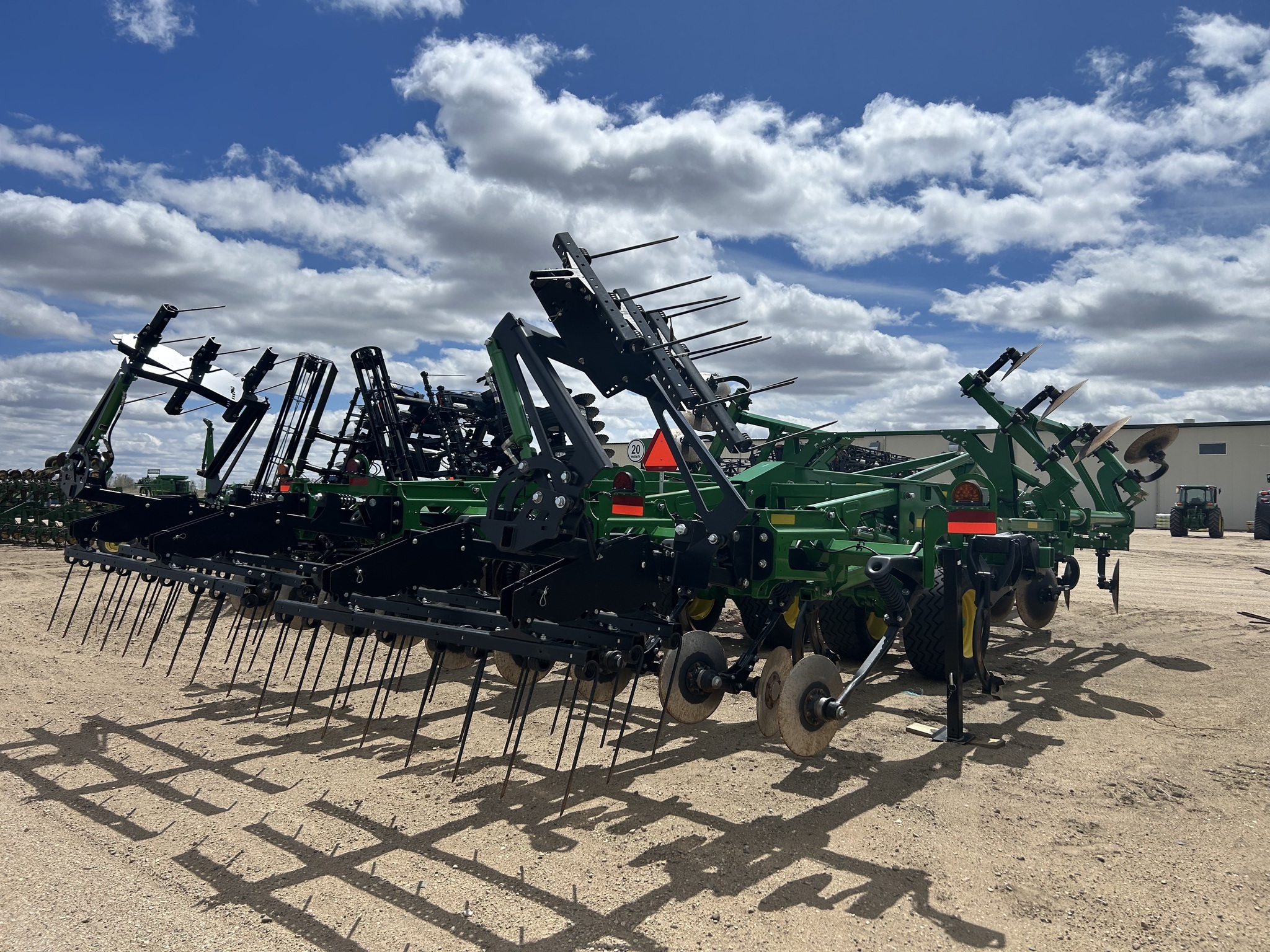 2024 John Deere 2730 Disk Chisel