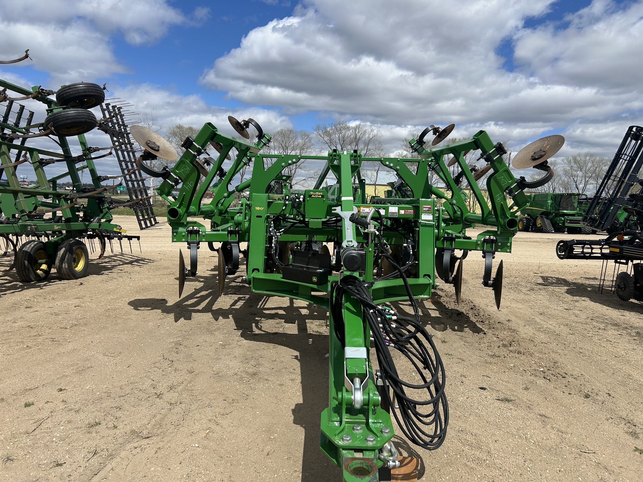 2024 John Deere 2730 Disk Chisel