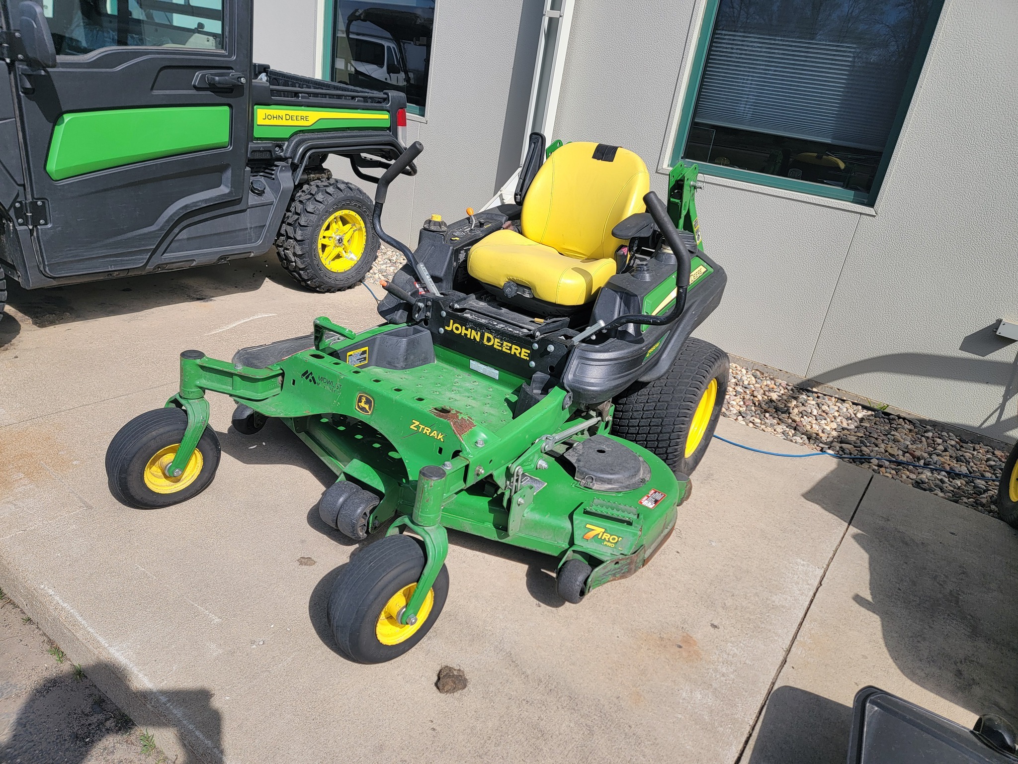 2016 John Deere Z930M Lawn Mower