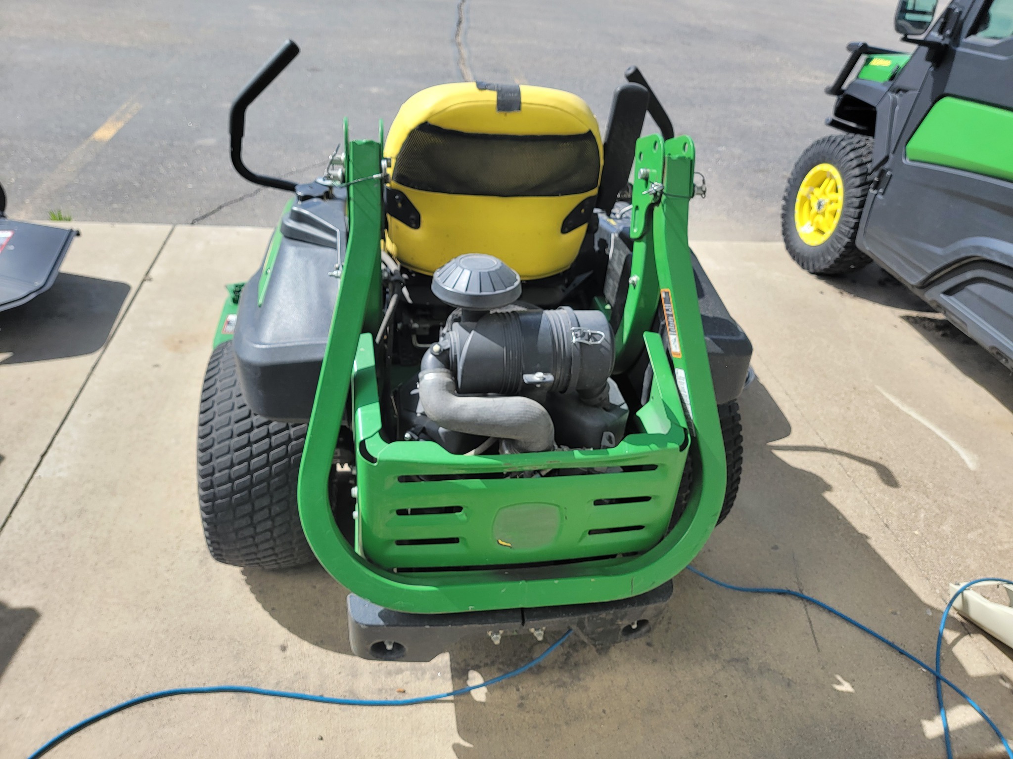 2016 John Deere Z930M Lawn Mower