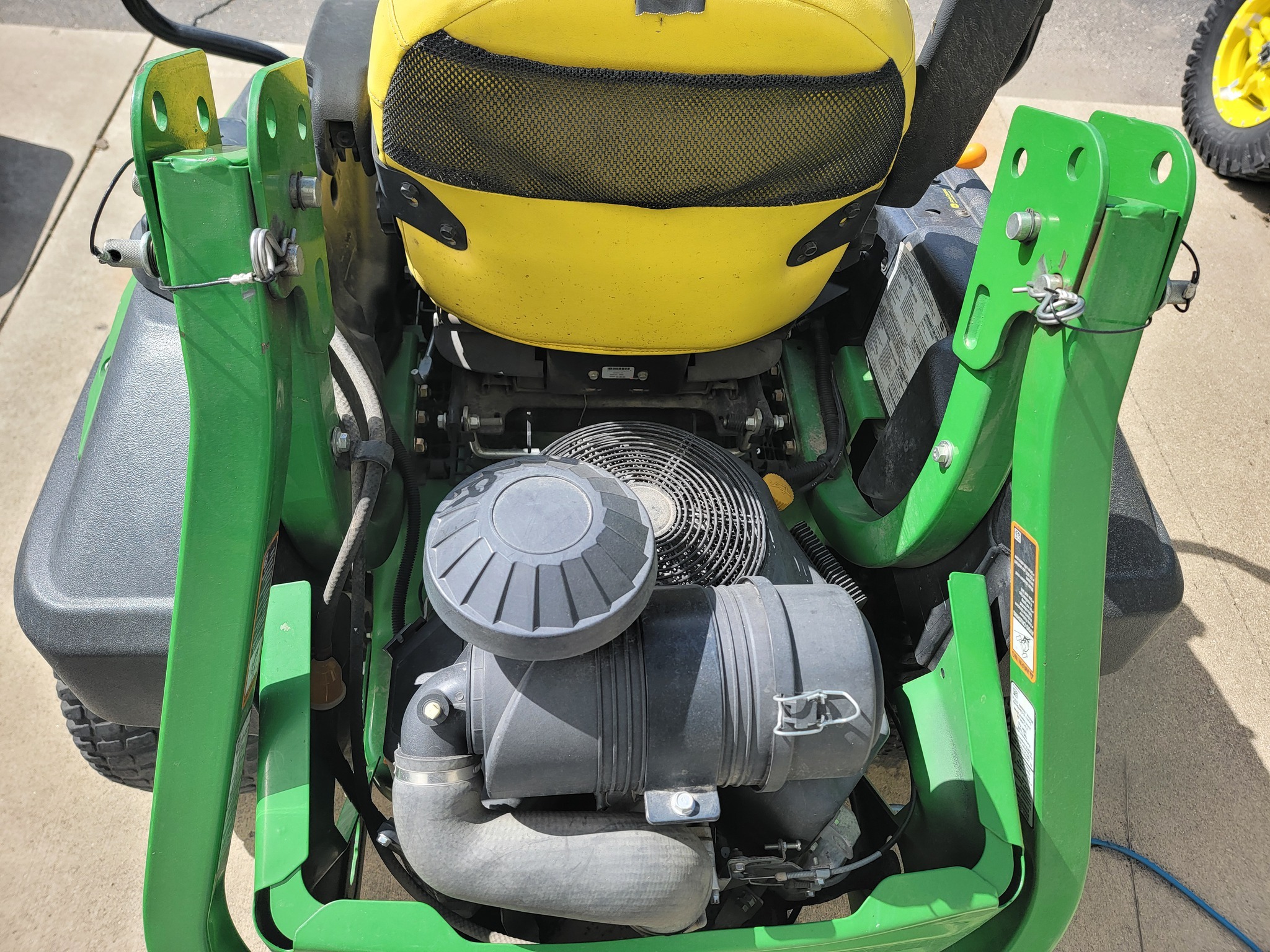 2016 John Deere Z930M Lawn Mower