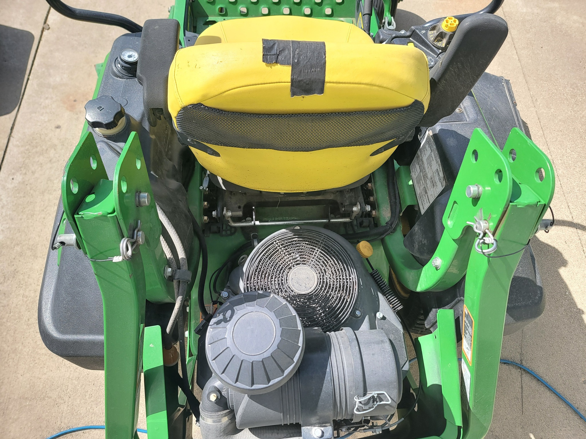 2016 John Deere Z930M Lawn Mower