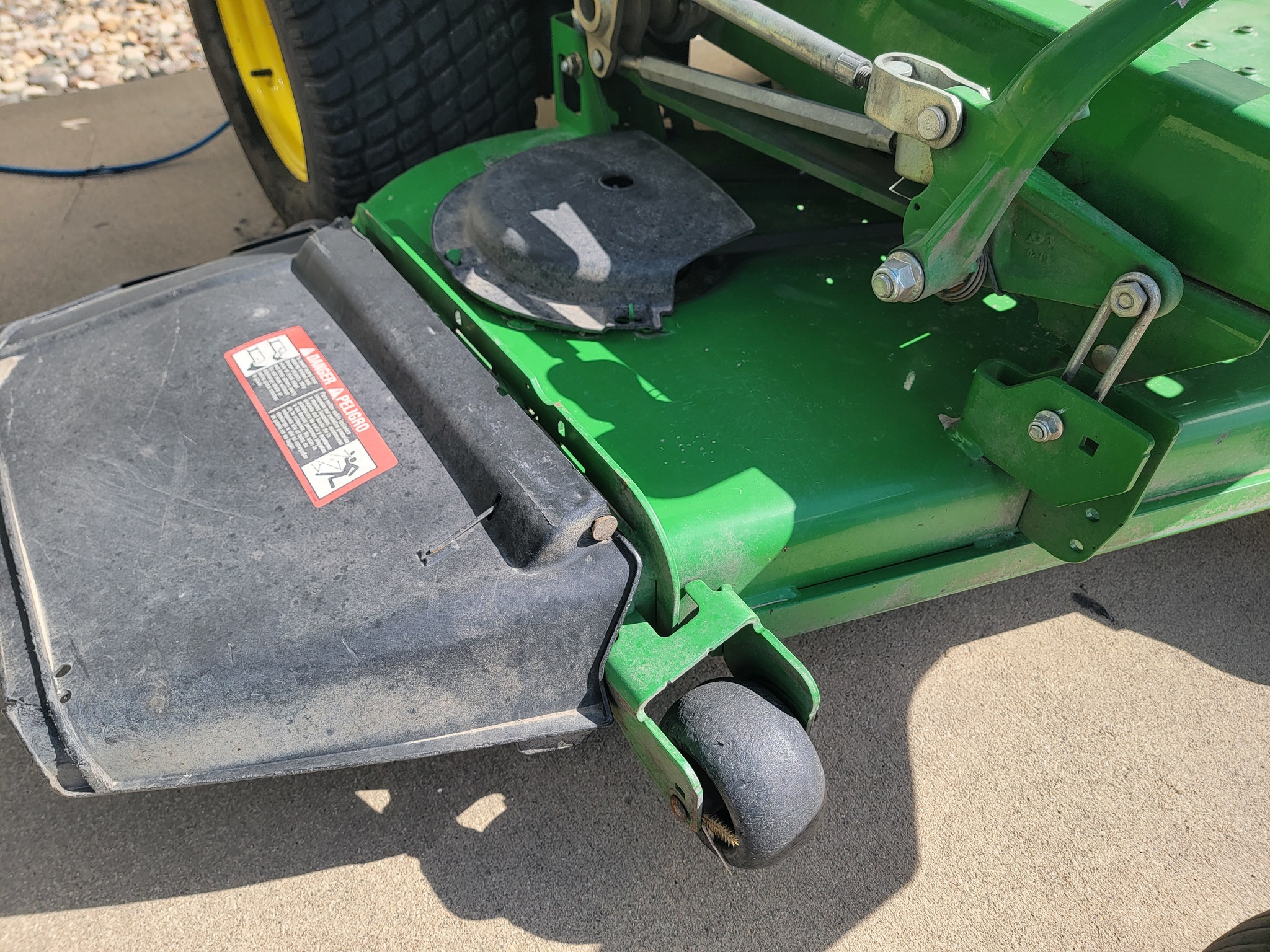 2016 John Deere Z930M Lawn Mower