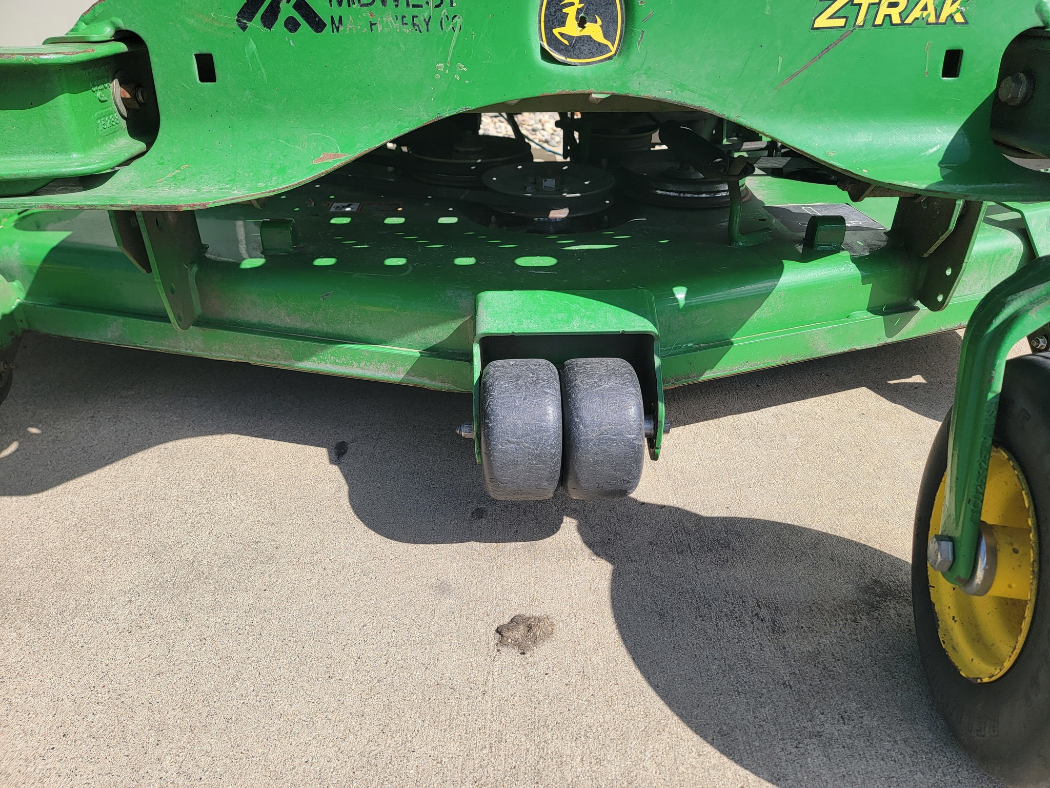 2016 John Deere Z930M Lawn Mower