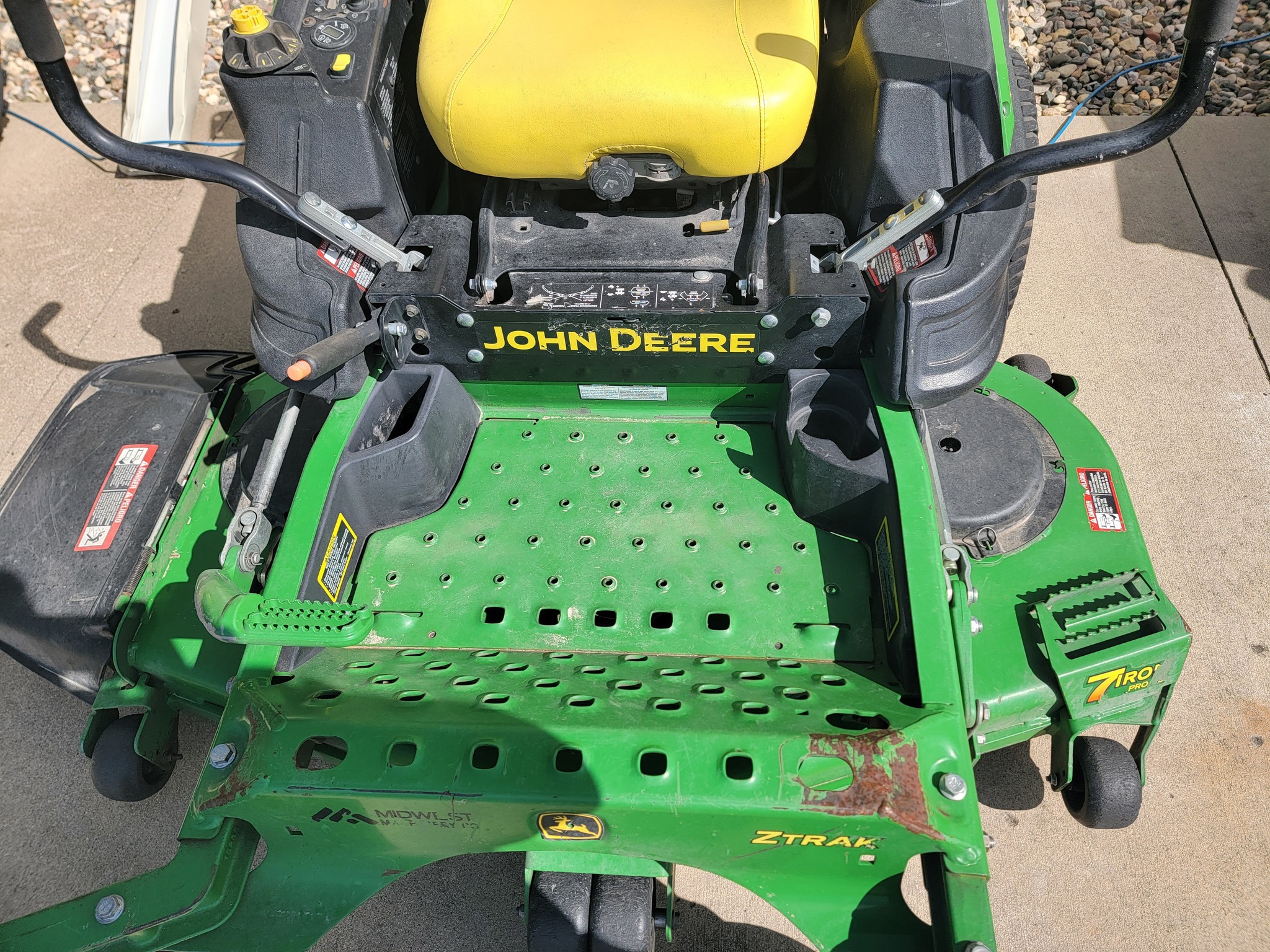 2016 John Deere Z930M Lawn Mower