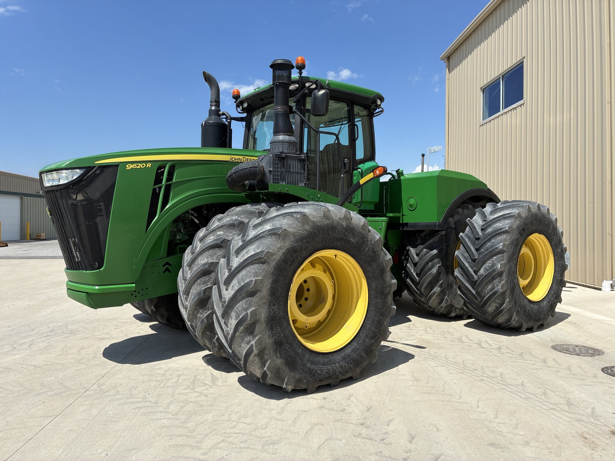 2016 John Deere 9620R Tractor