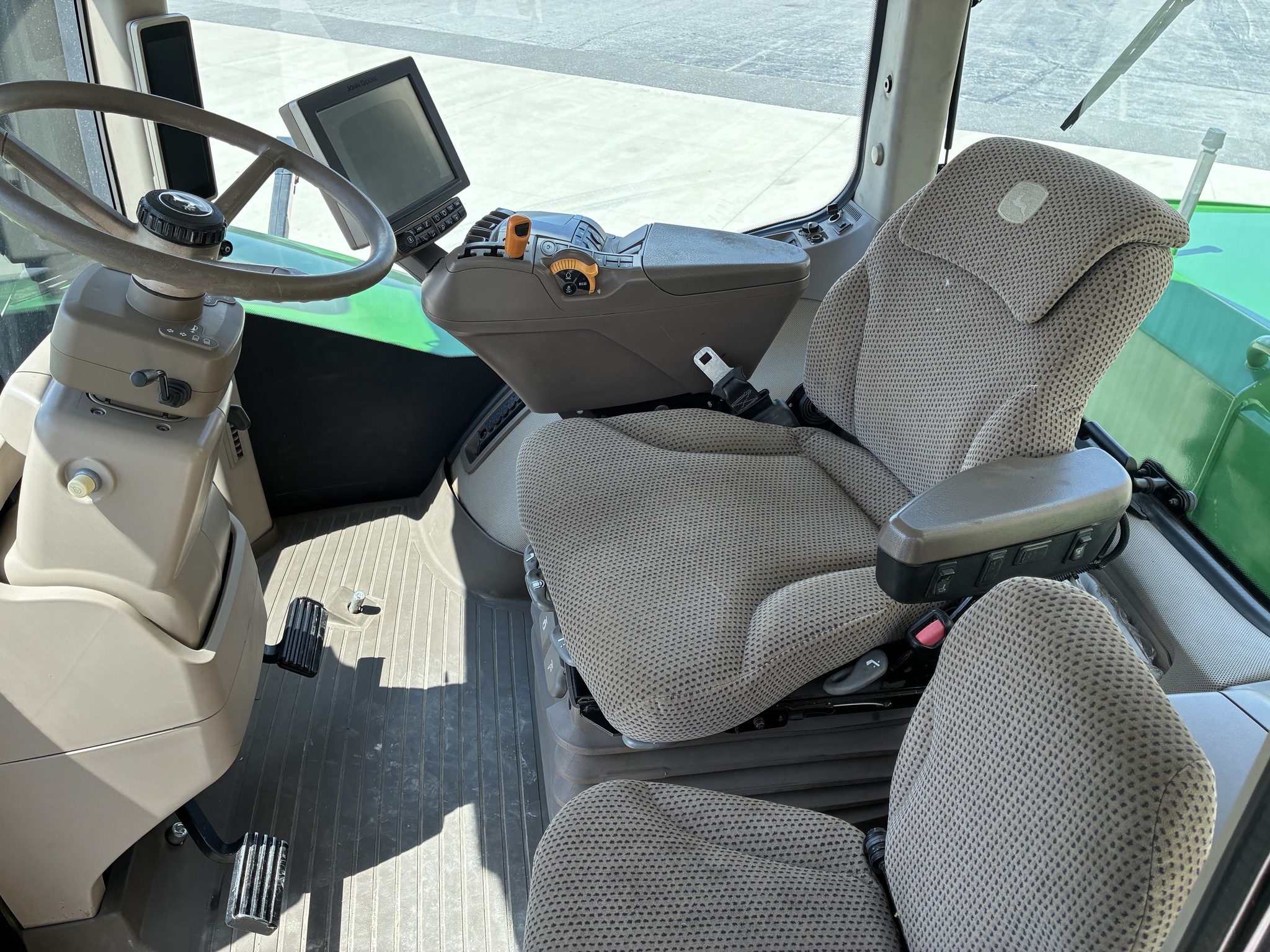 2016 John Deere 9620R Tractor