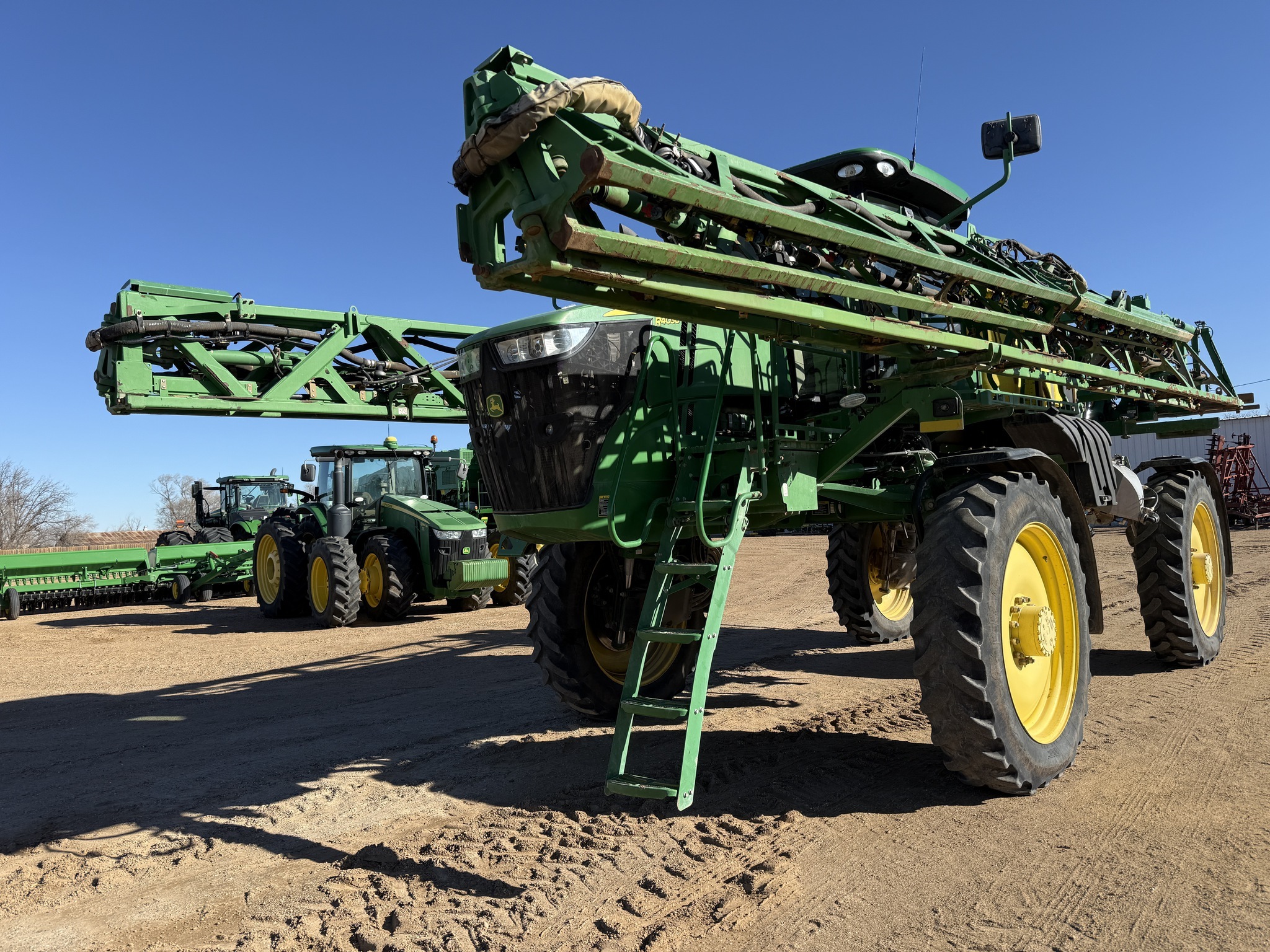 2016 John Deere R4030 Self-Propelled Sprayer