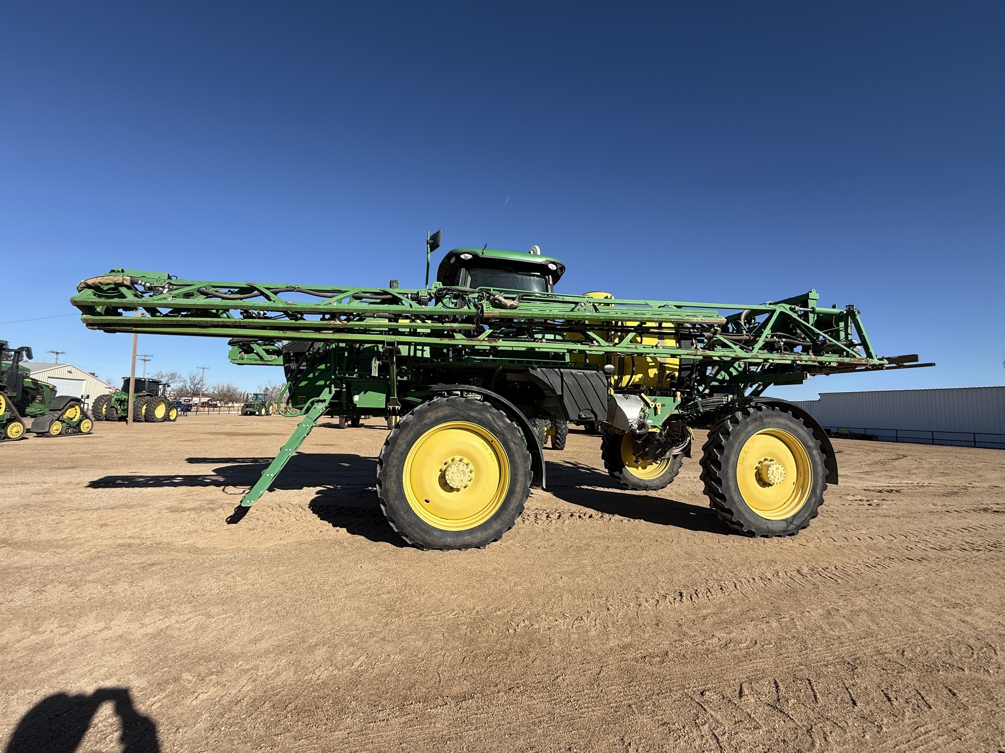 2016 John Deere R4030 Self-Propelled Sprayer