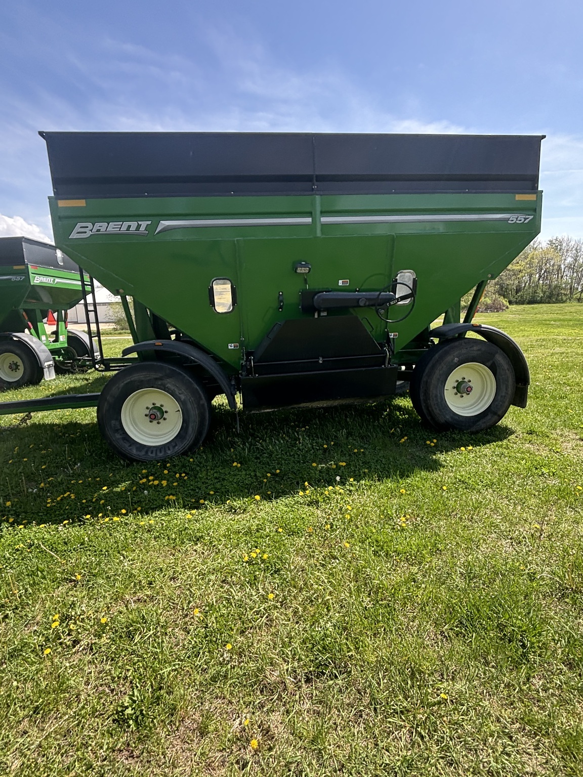  Brent 557 Gravity Wagon