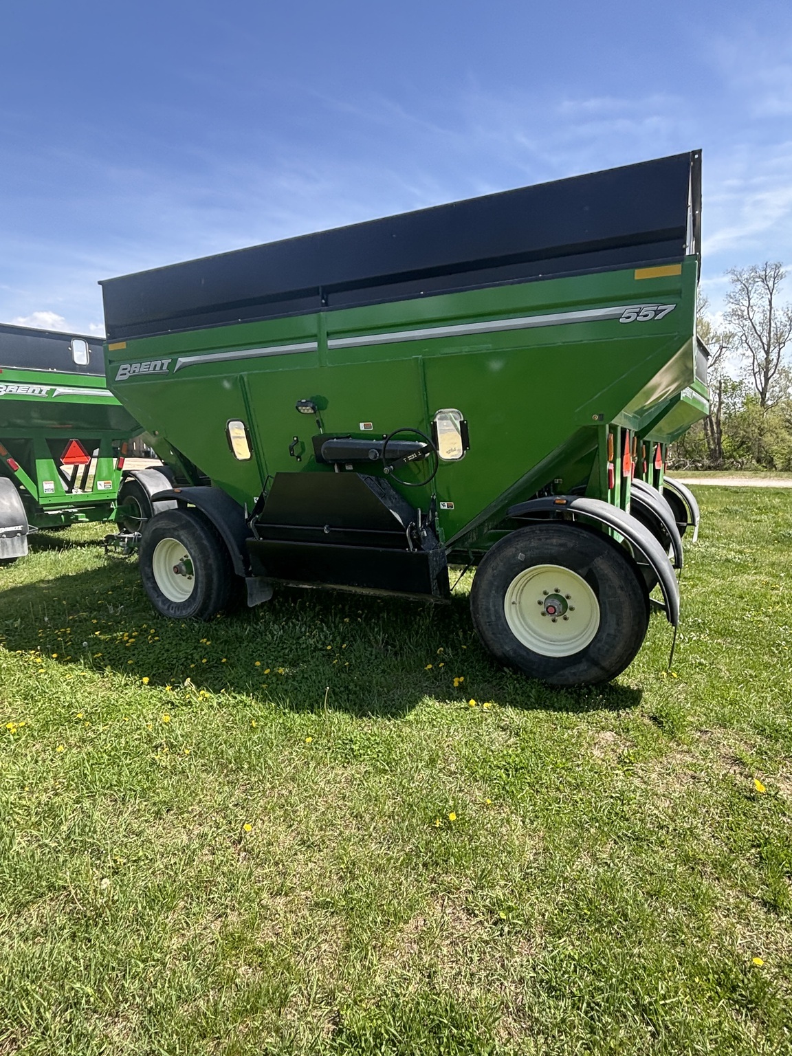 Brent 557 Gravity Wagon