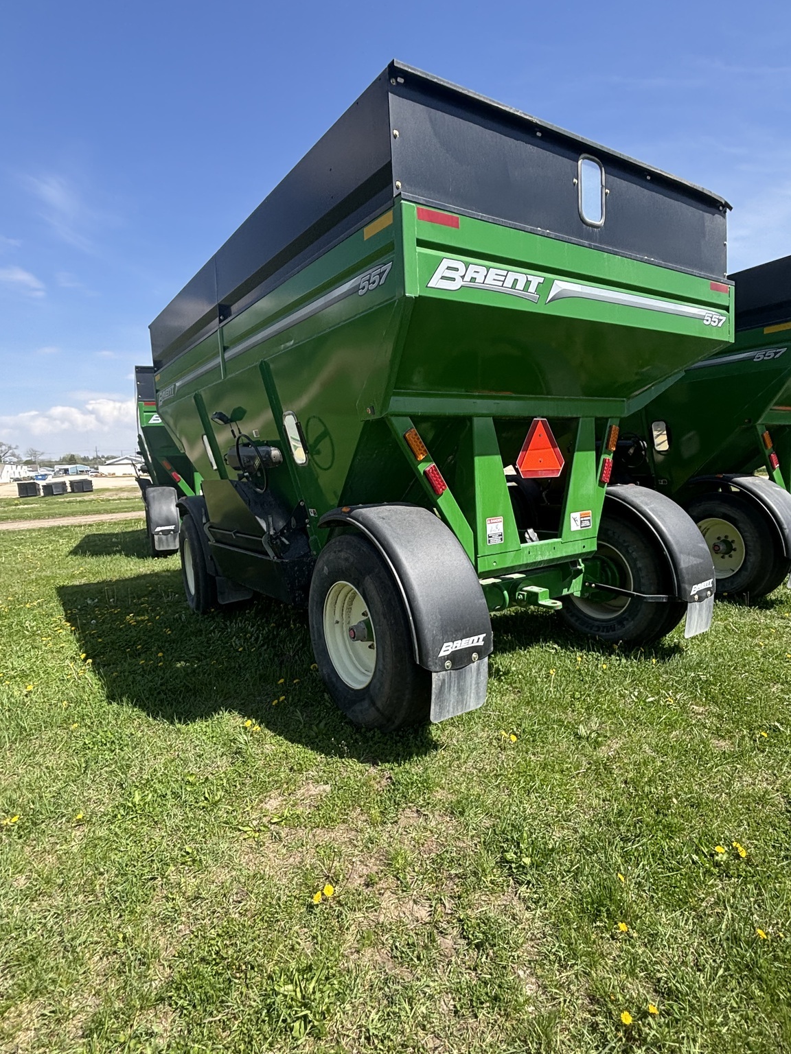  Brent 557 Gravity Wagon