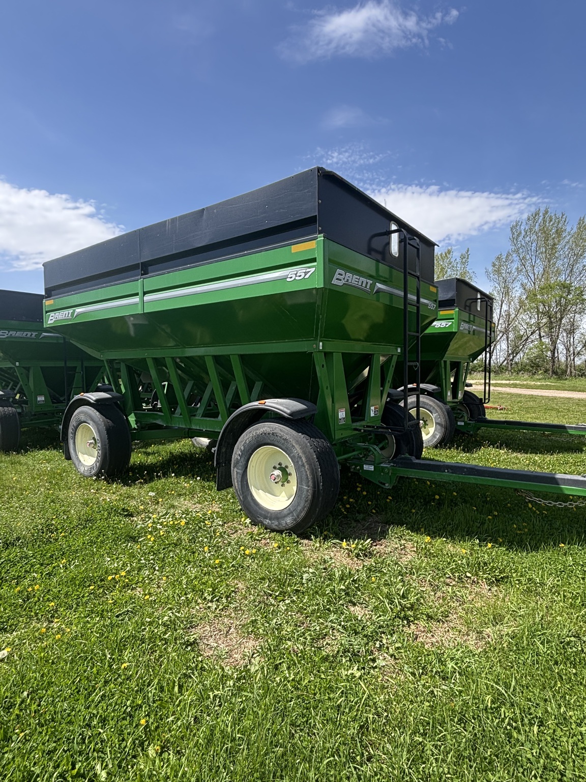  Brent 557 Gravity Wagon