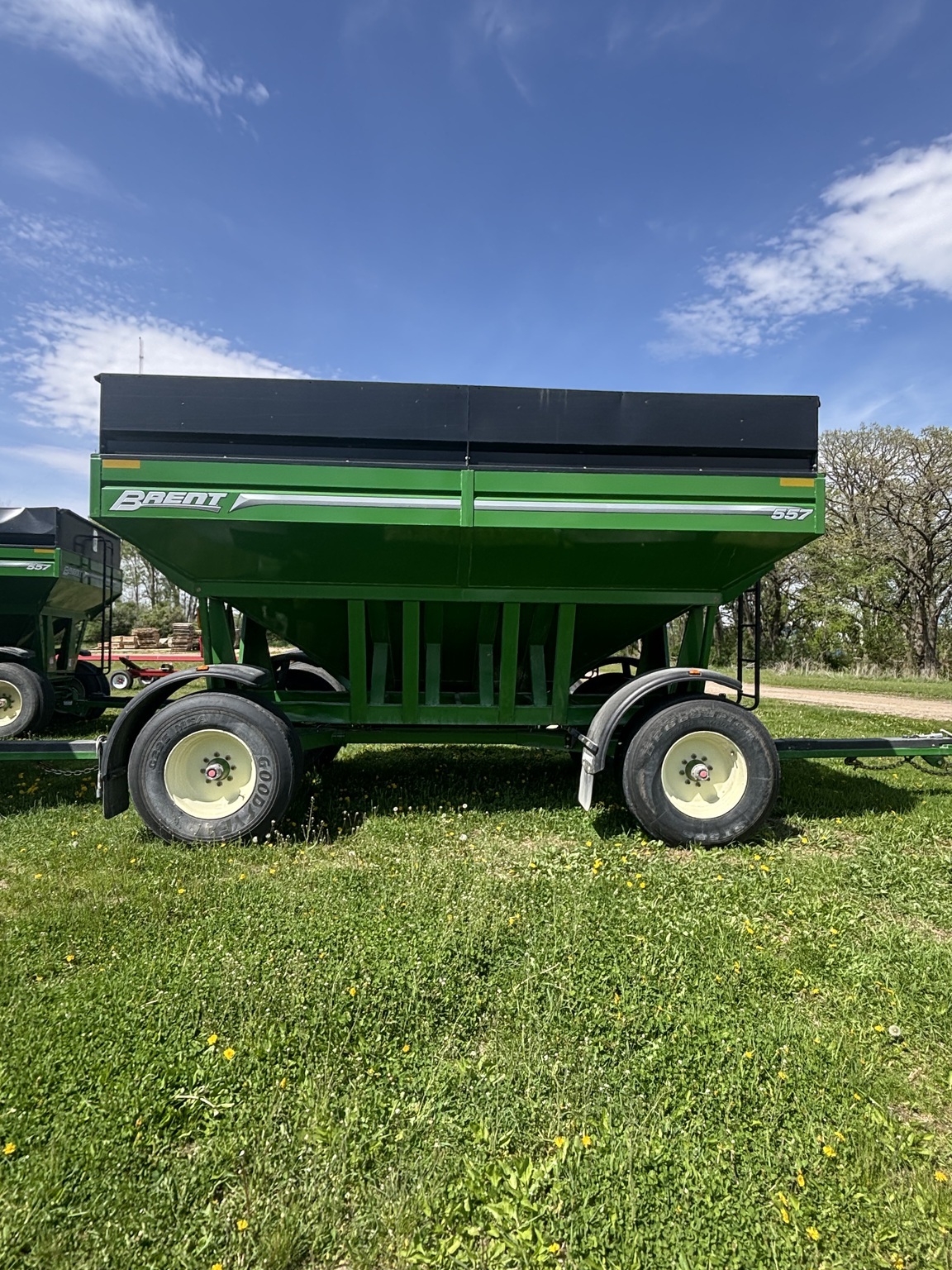  Brent 557 Gravity Wagon