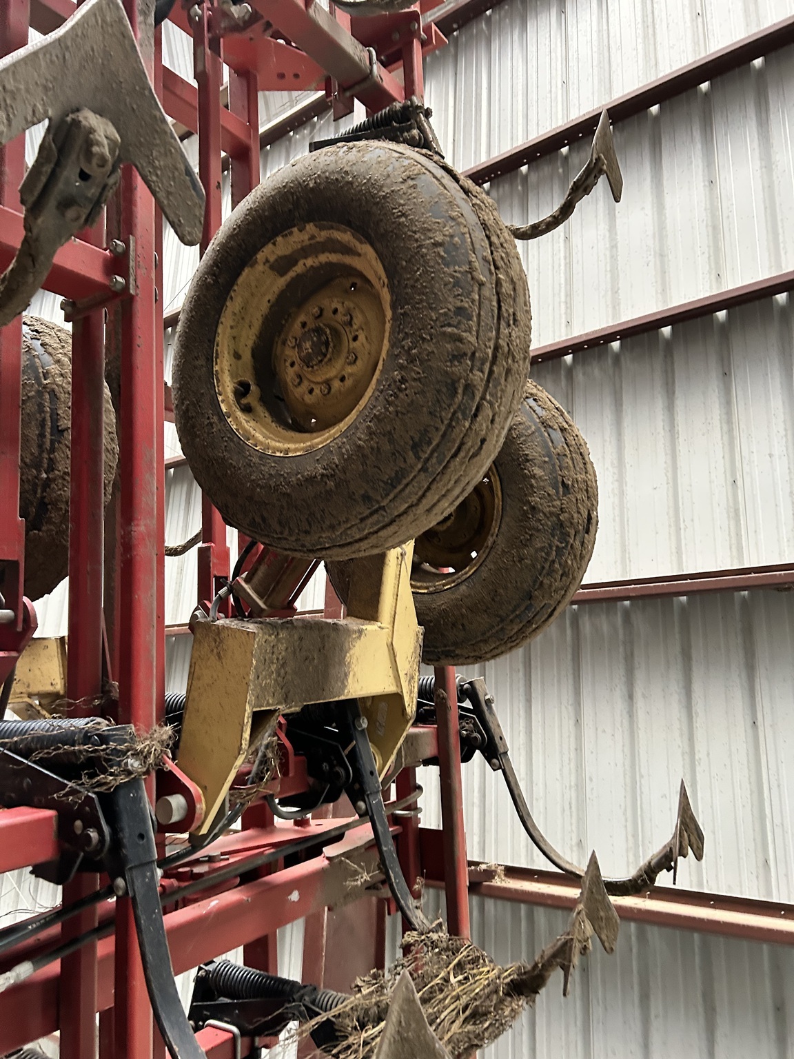 2010 Krause 5635-46 Field Cultivator