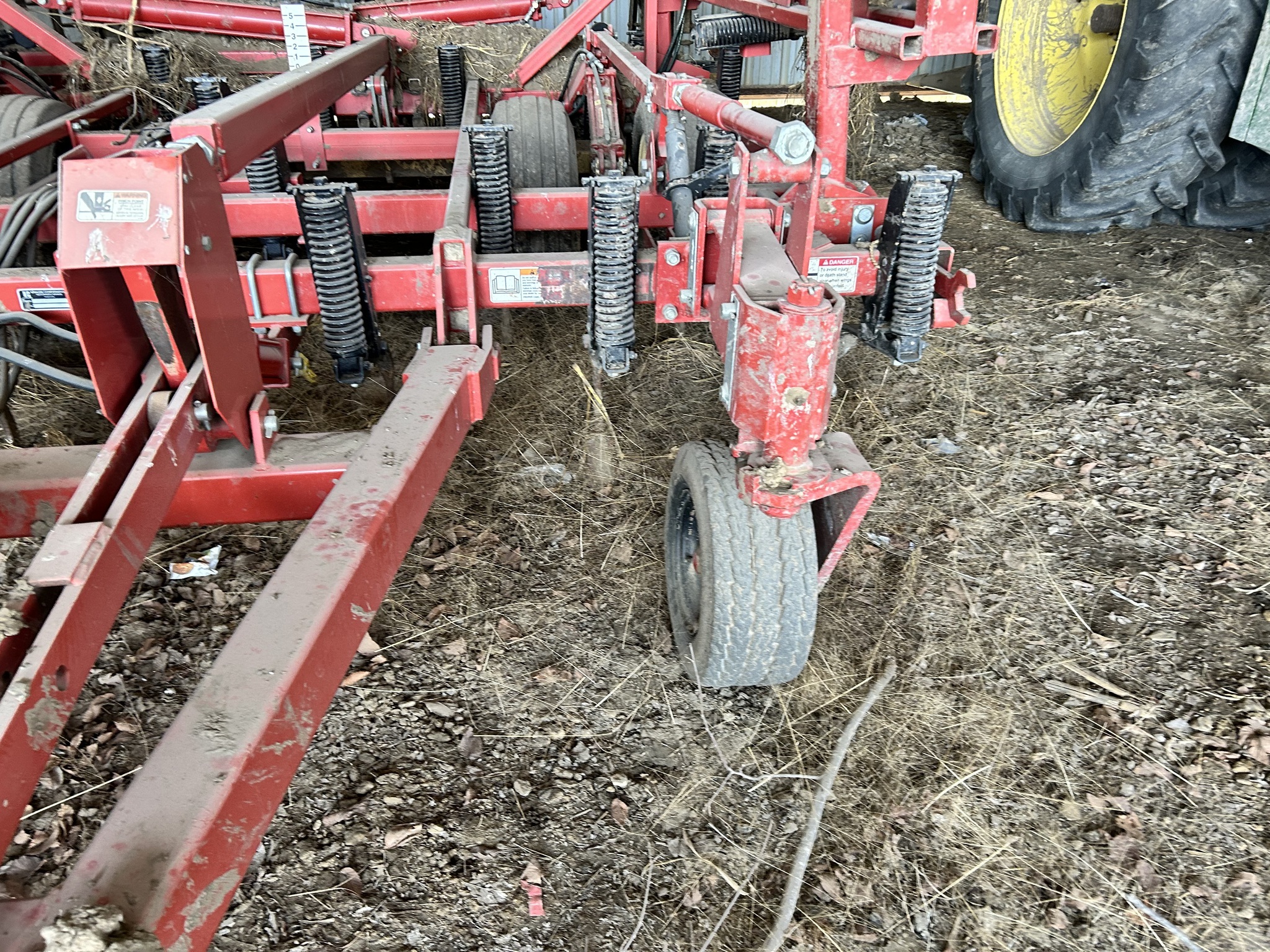 2010 Krause 5635-46 Field Cultivator