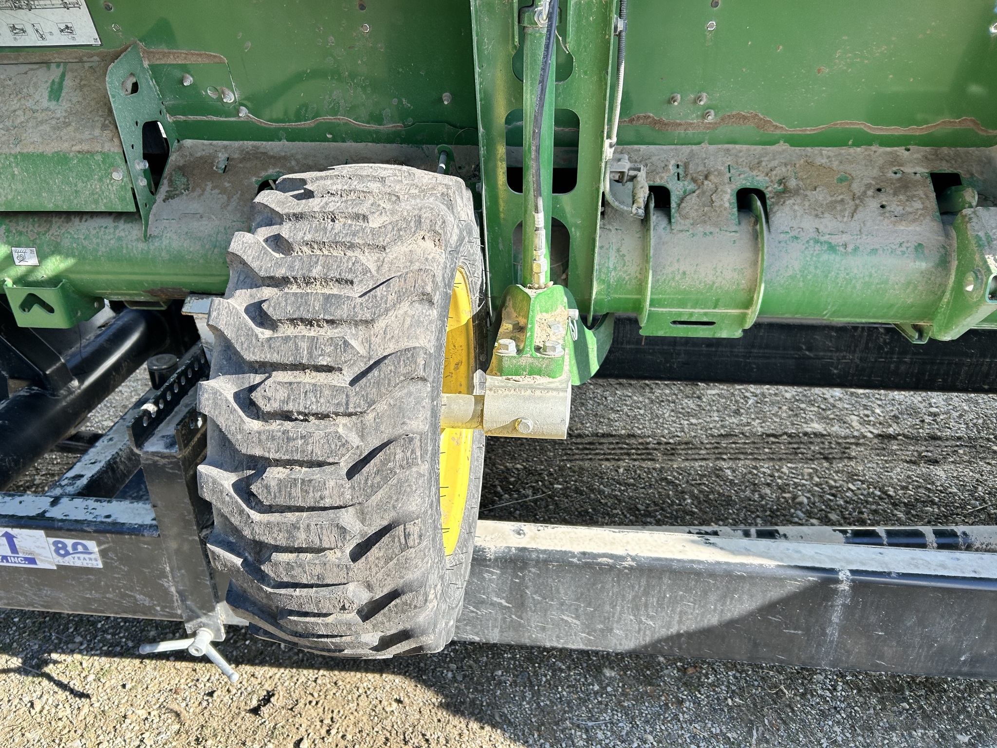 2023 John Deere HD40F Platform