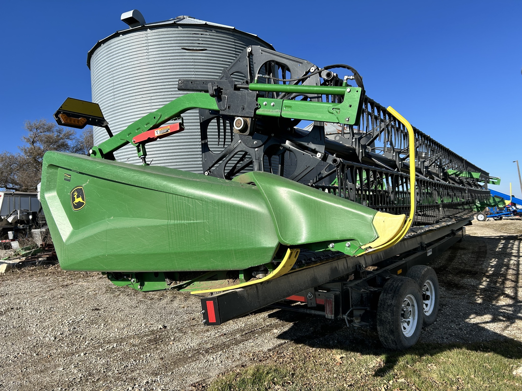 2023 John Deere HD40F Platform