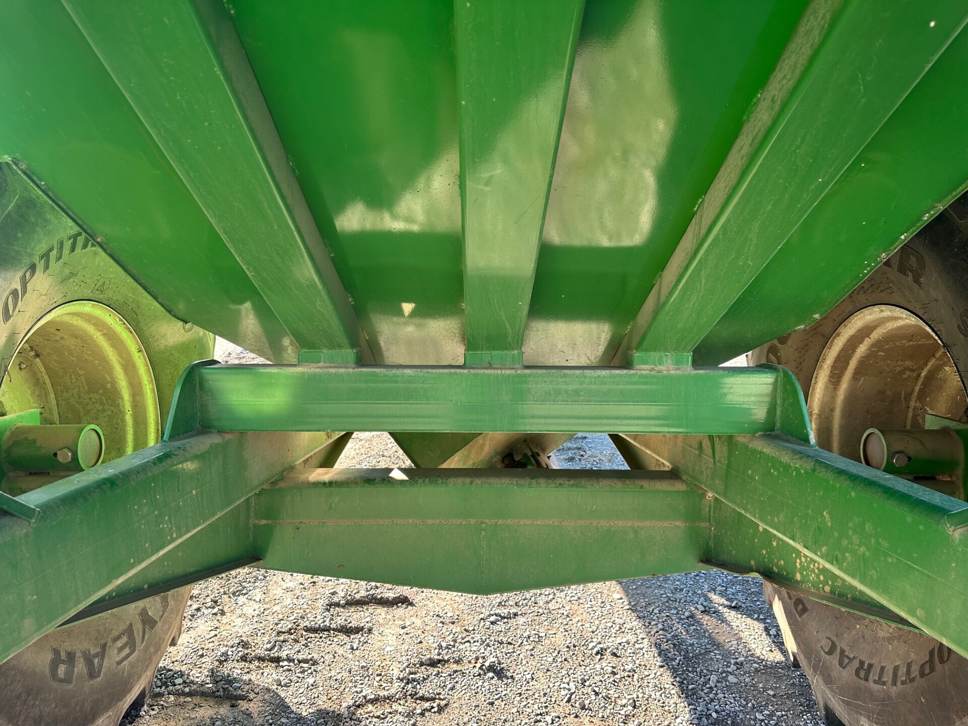 2009 J&M 1000-20 Grain Cart