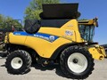 2018 New Holland CR8.90 Combine