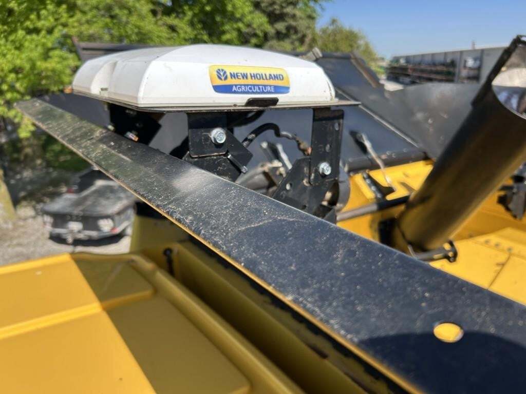 2018 New Holland CR8.90 Combine