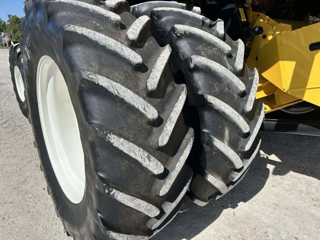 2018 New Holland CR8.90 Combine