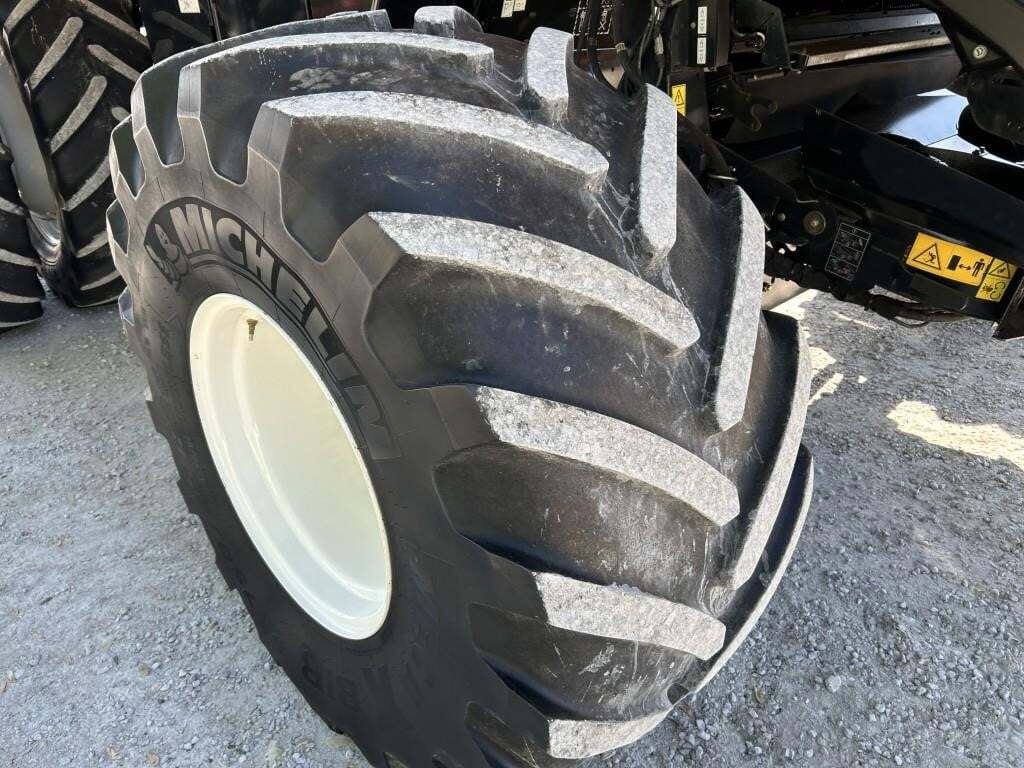 2018 New Holland CR8.90 Combine