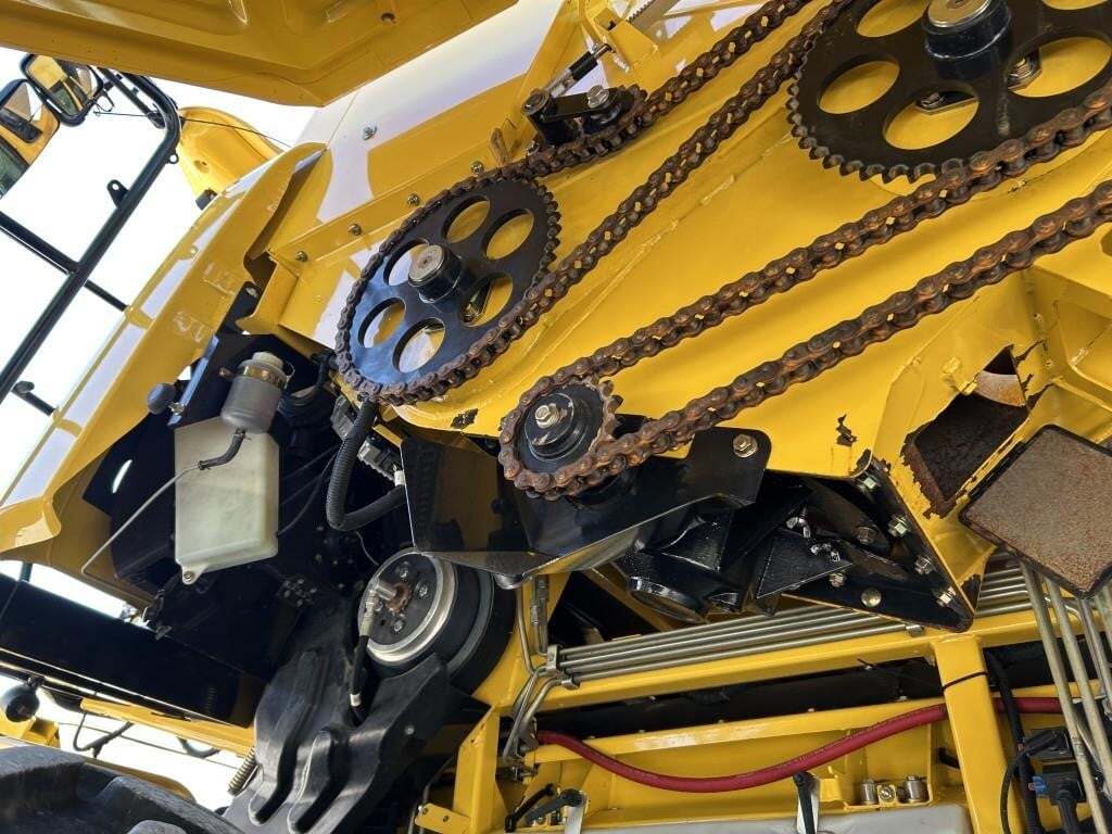 2018 New Holland CR8.90 Combine