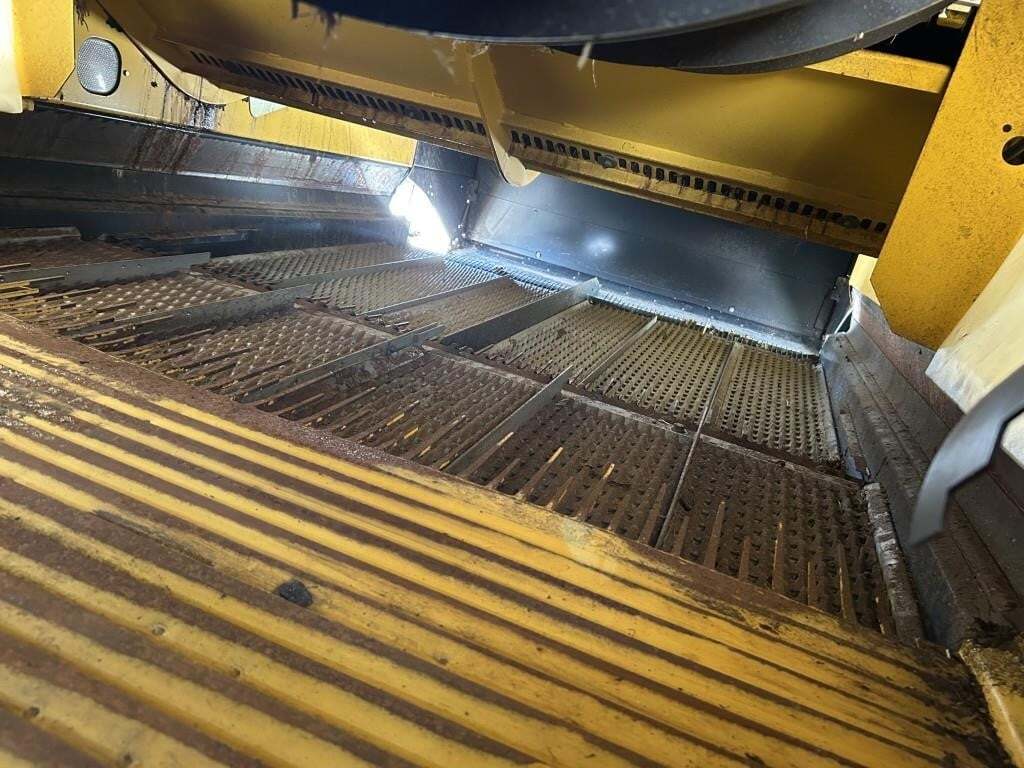 2018 New Holland CR8.90 Combine