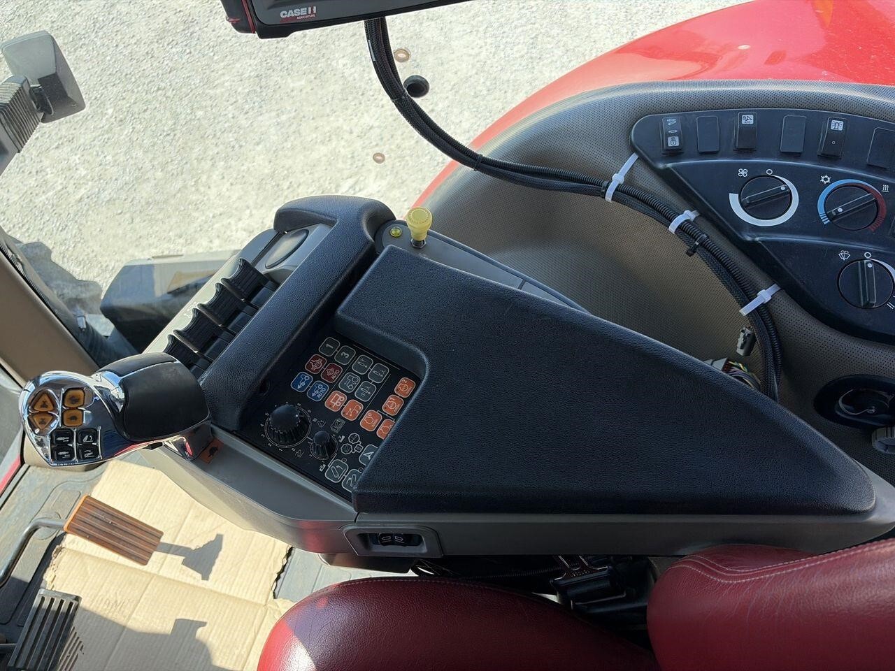 2011 Case IH Magnum 340 Tractor