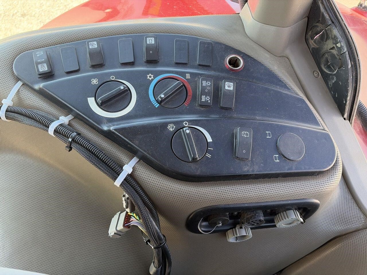 2011 Case IH Magnum 340 Tractor
