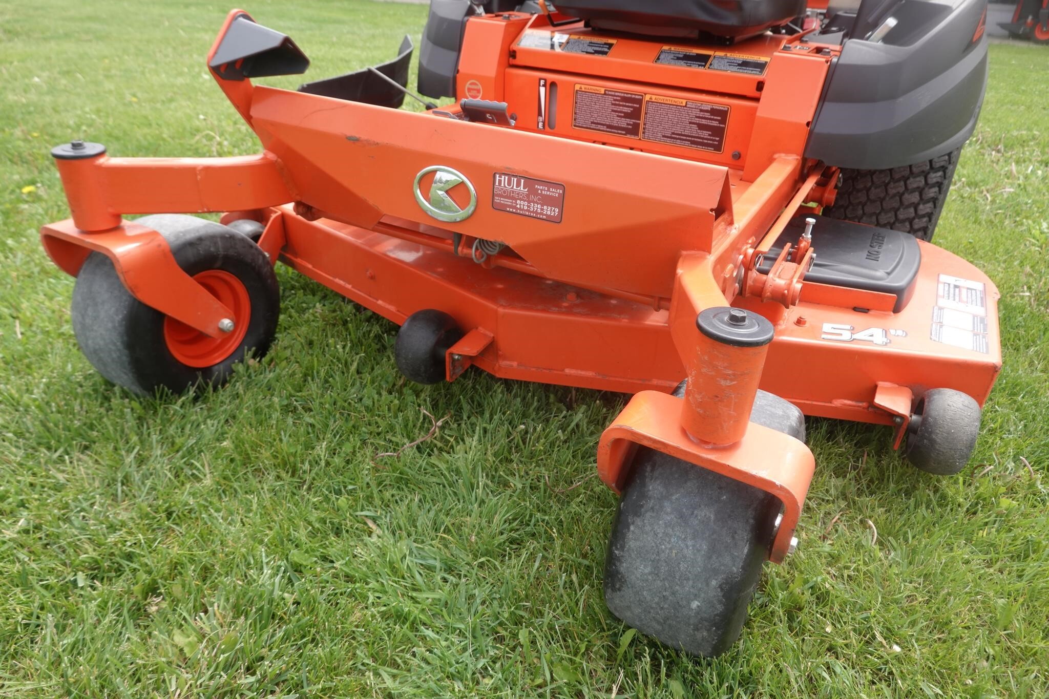 2021 Kubota Z422 Lawn Mower