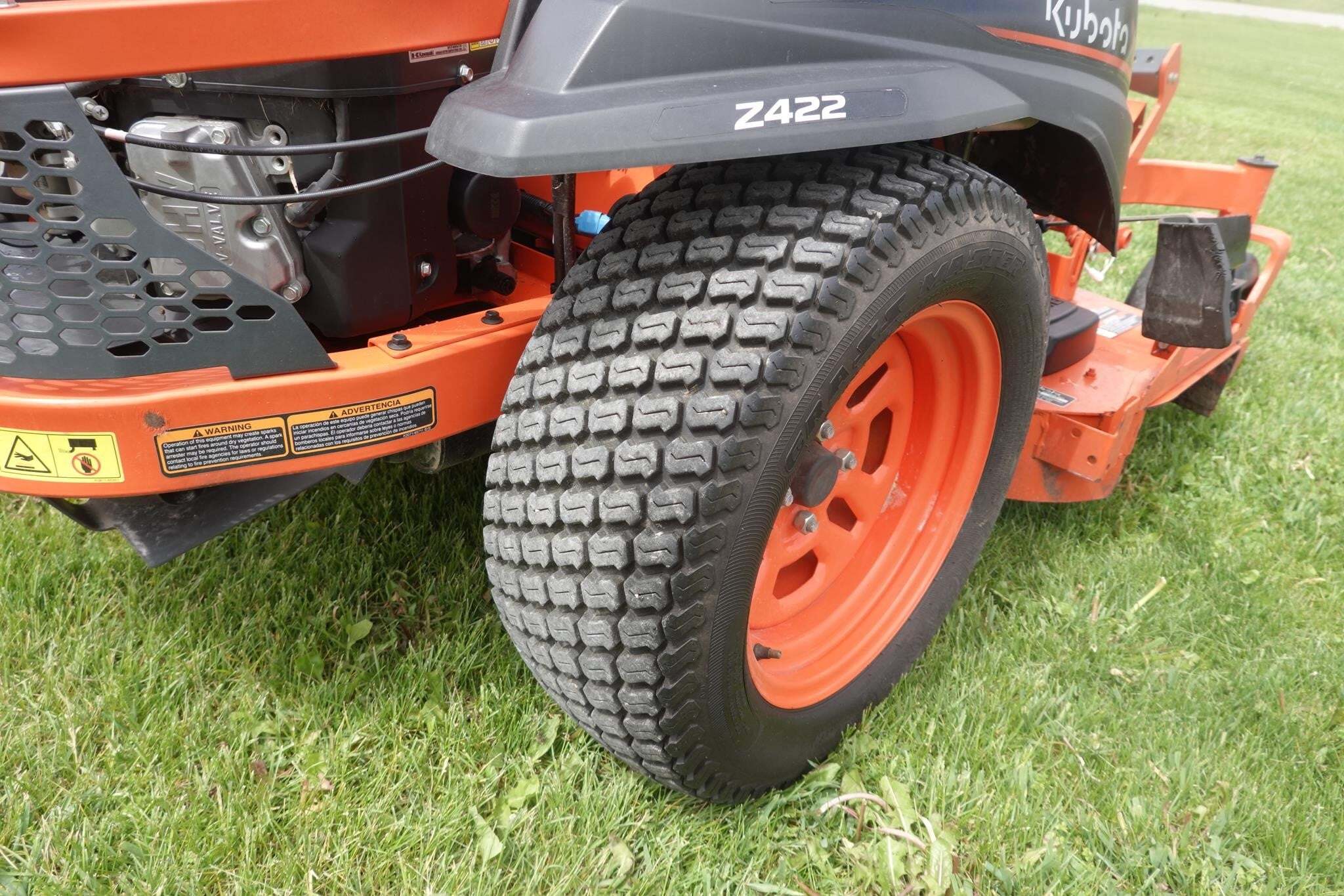 2021 Kubota Z422 Lawn Mower