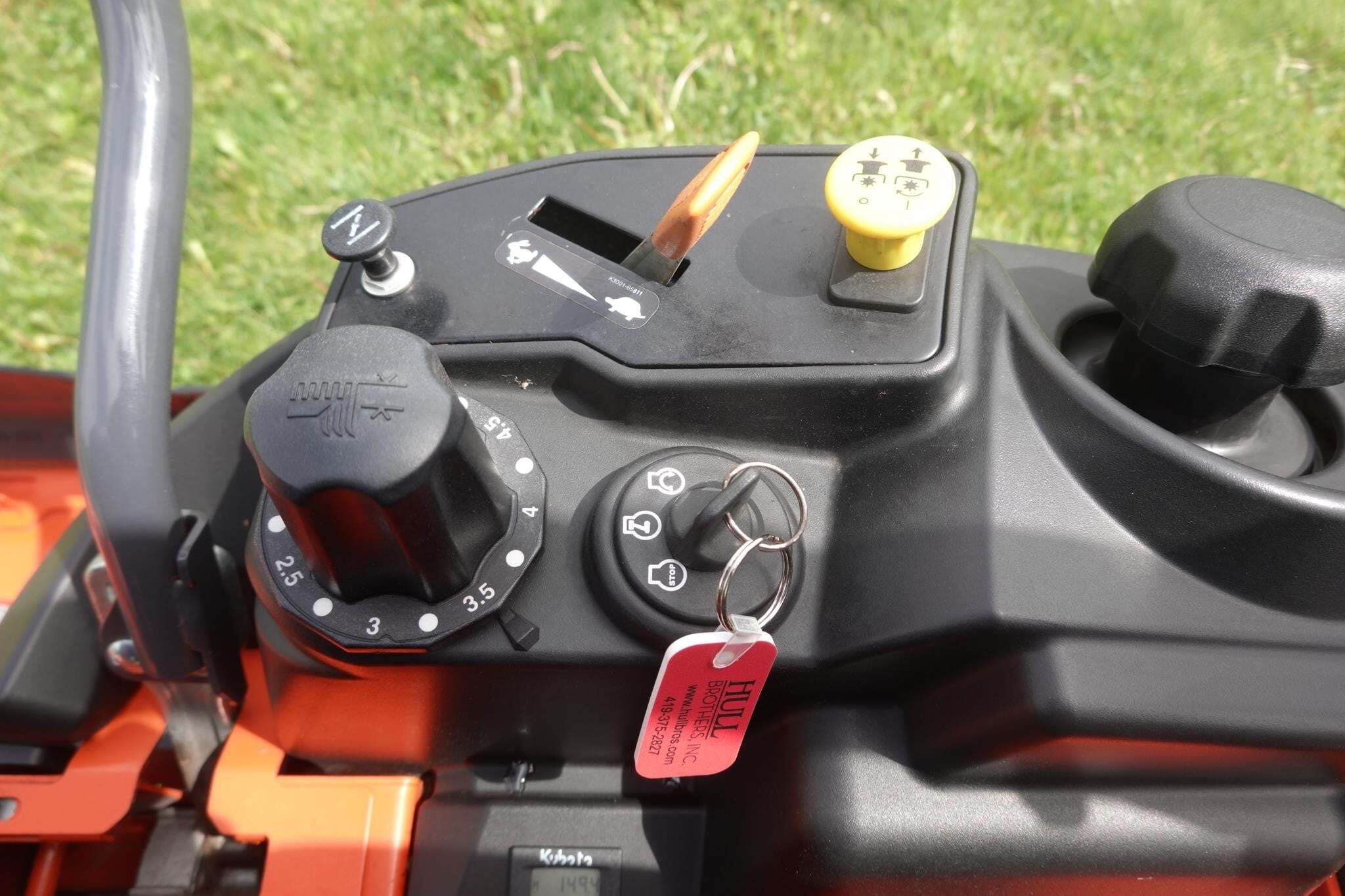 2021 Kubota Z422 Lawn Mower