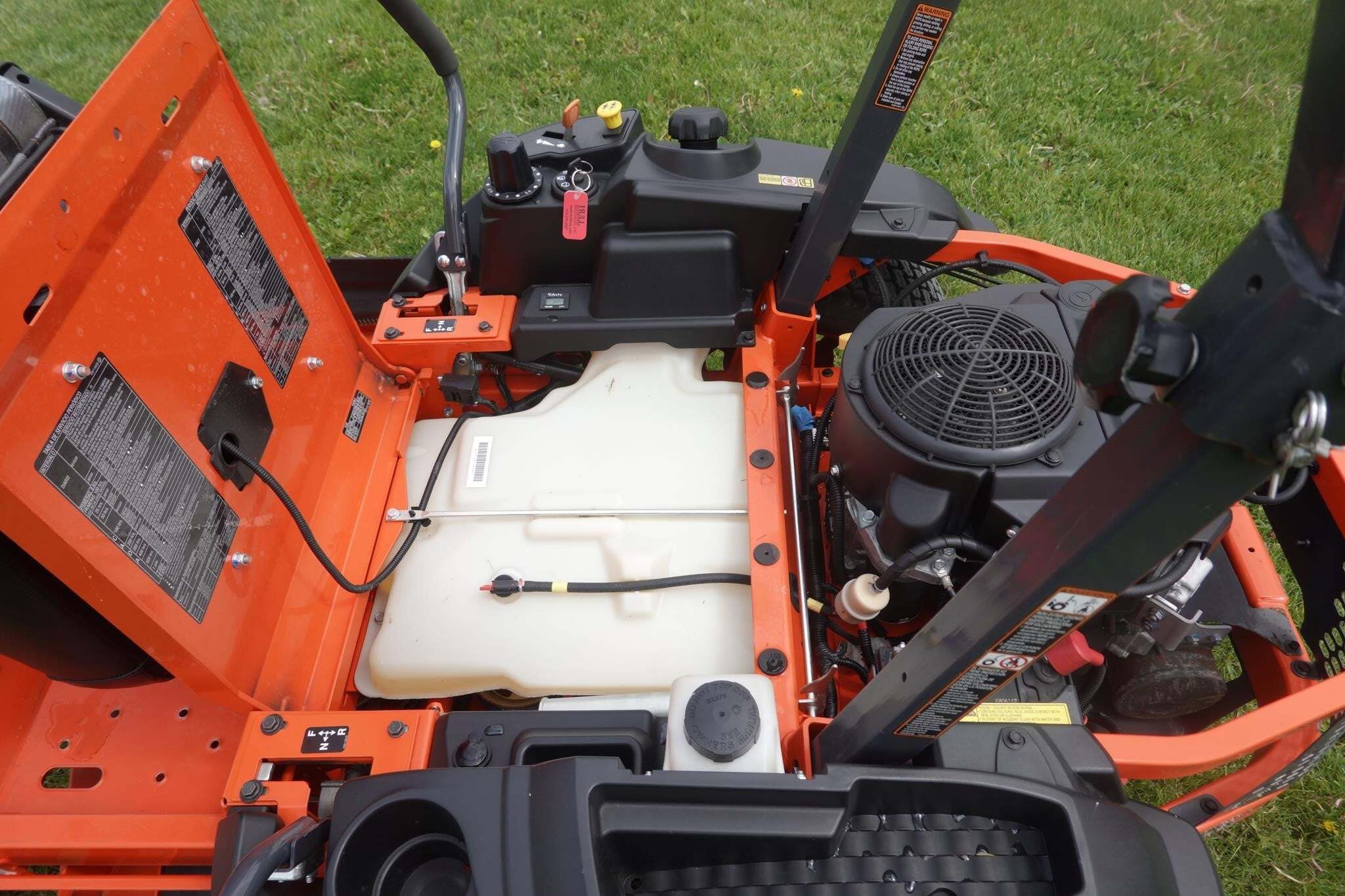 2021 Kubota Z422 Lawn Mower