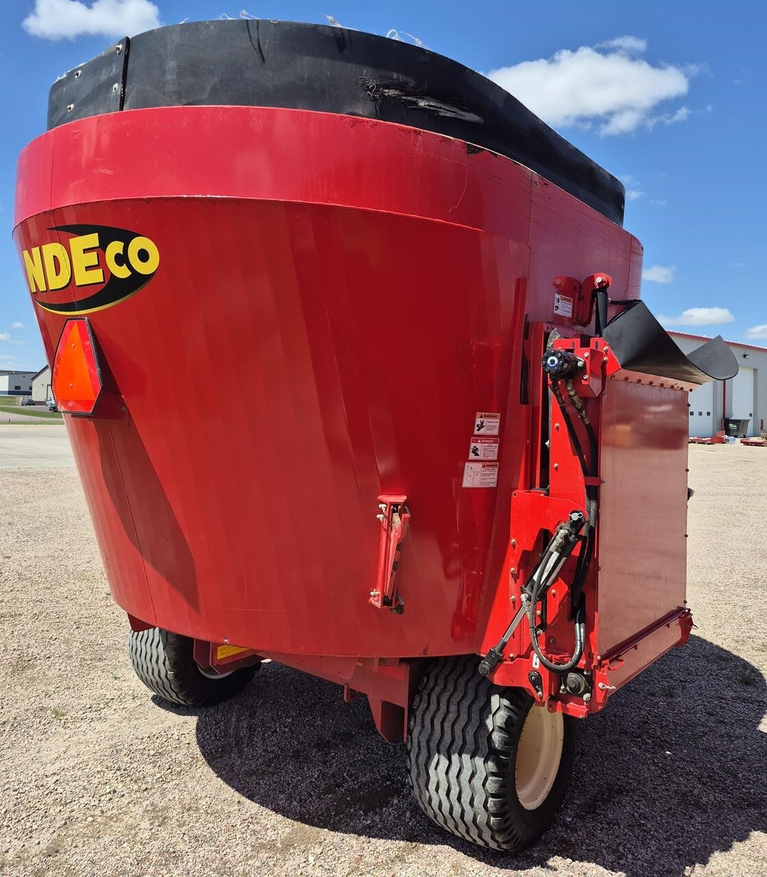2020 NDE S600 Feed Wagon