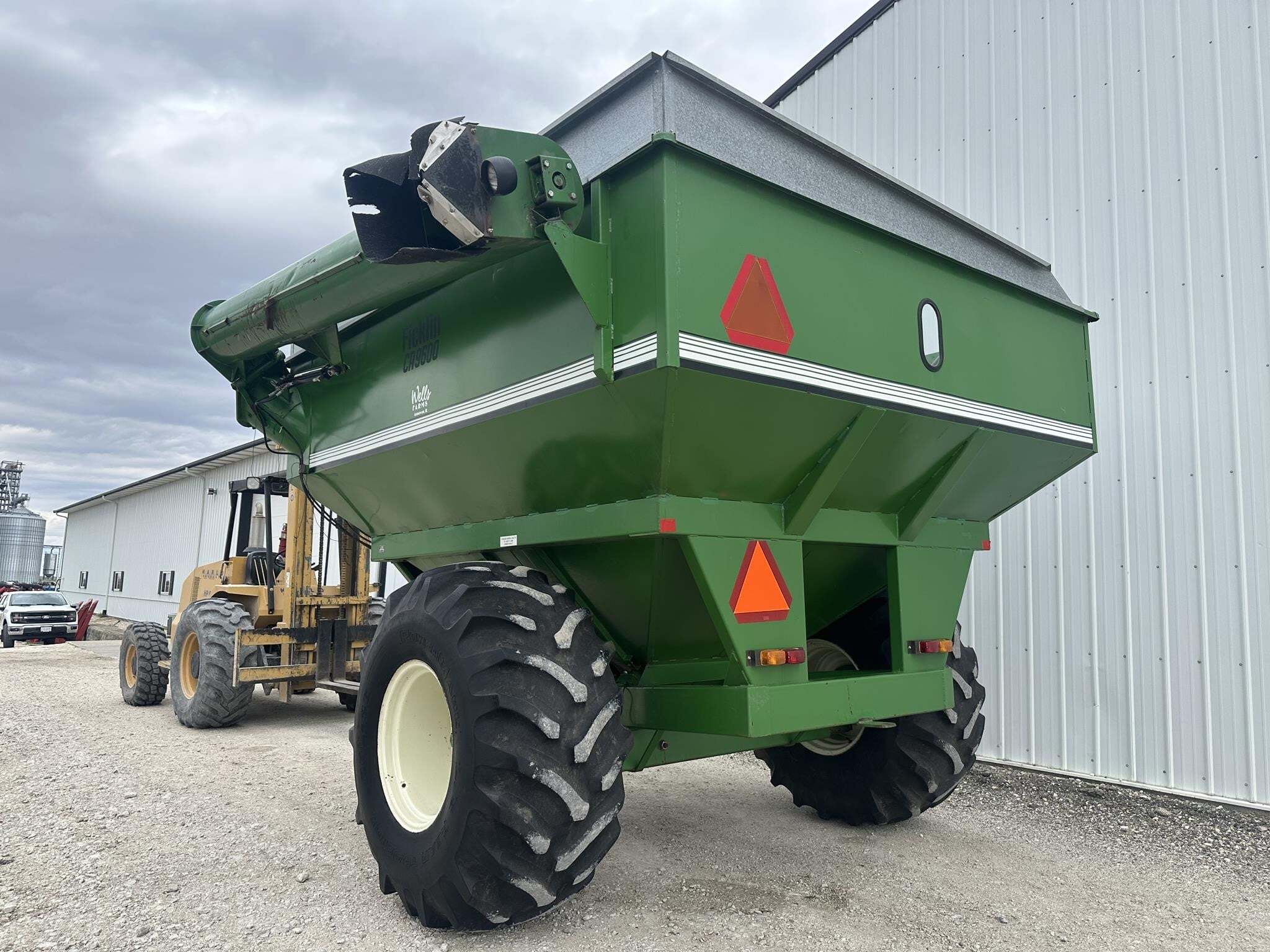  Ficklin CA9600 Grain Cart