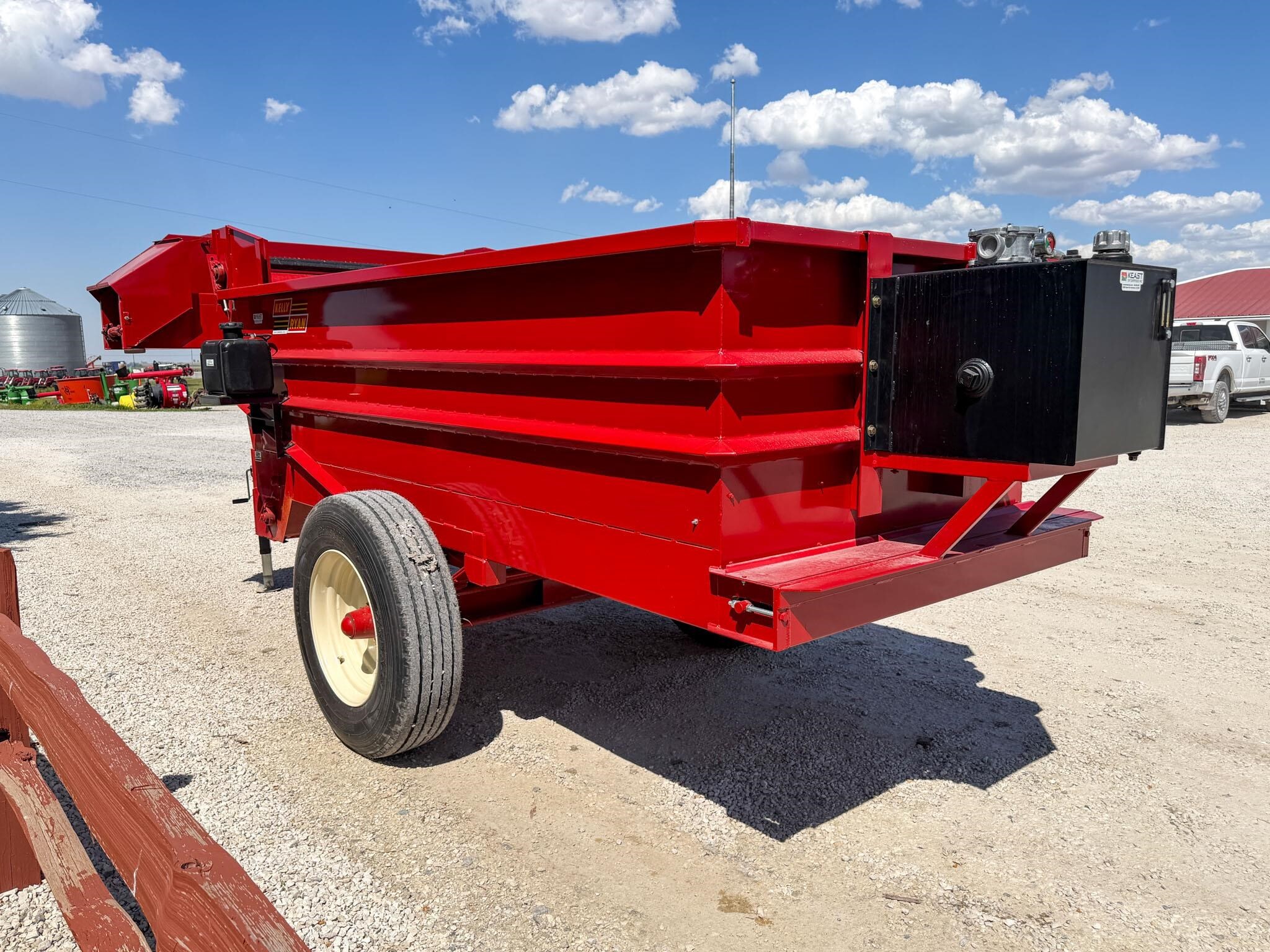 2026 Kelly Ryan 5x12 Grinders and Mixer