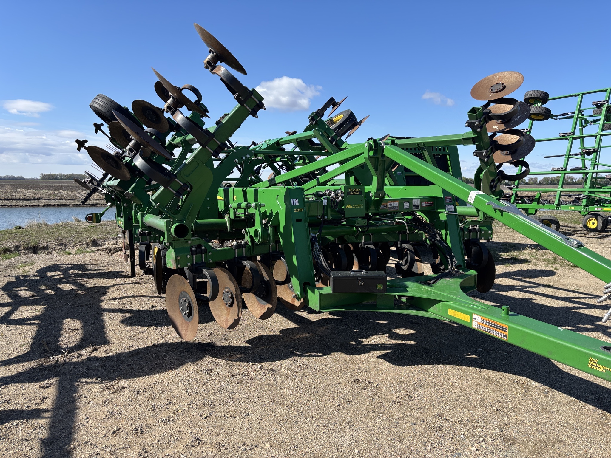 2025 John Deere 2730 Disk Chisel