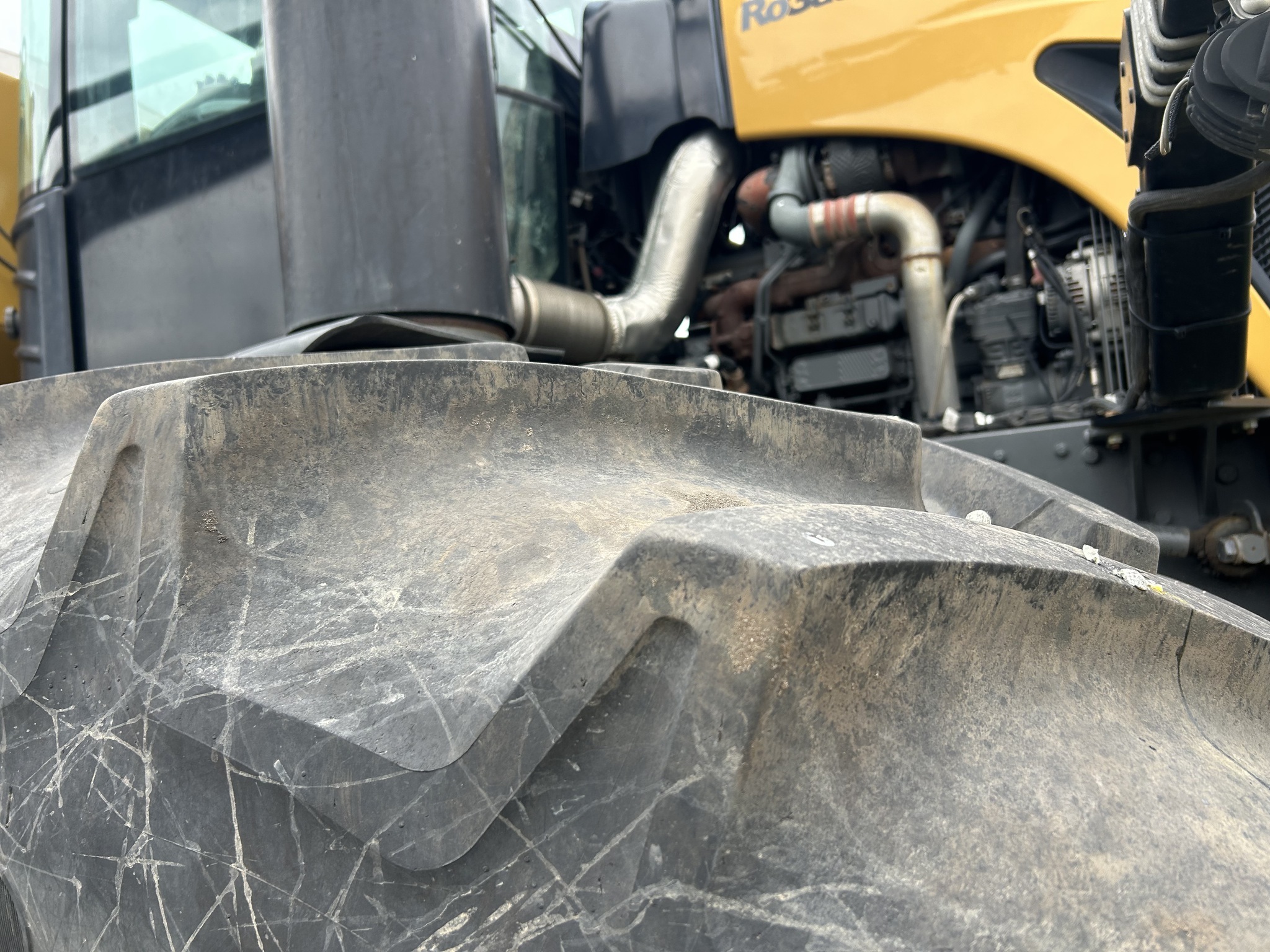 2019 ROGATOR RG1300C Self-Propelled Sprayer