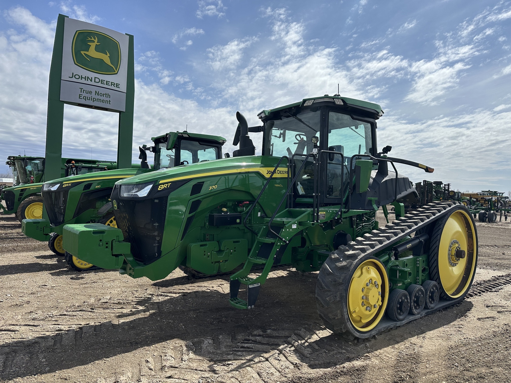 2021 John Deere 8RT 370 Tractor