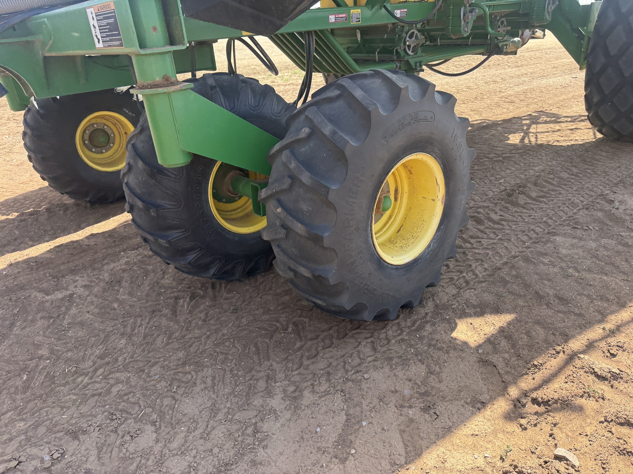 2008 John Deere 1890 Air Seeder