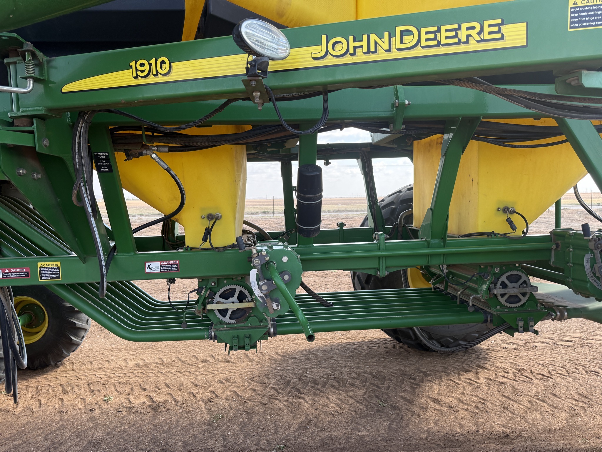 2008 John Deere 1890 Air Seeder