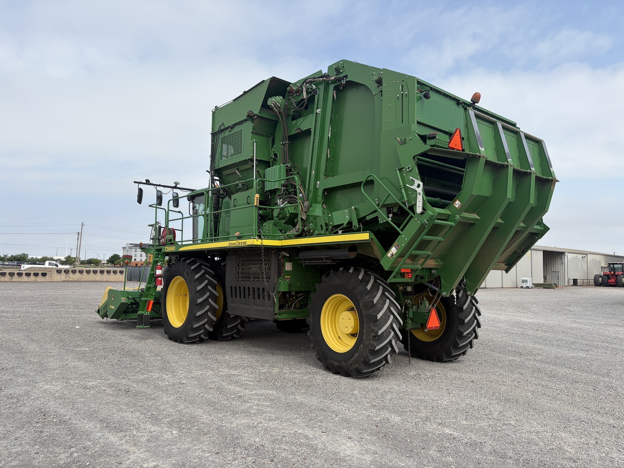 2019 John Deere CS690 Cotton Equipment