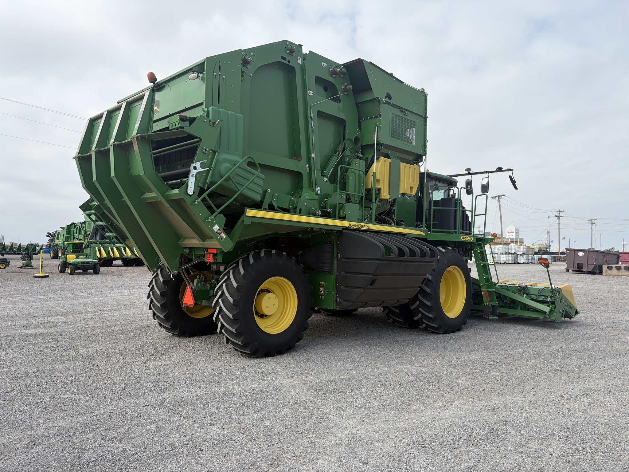2019 John Deere CS690 Cotton Equipment
