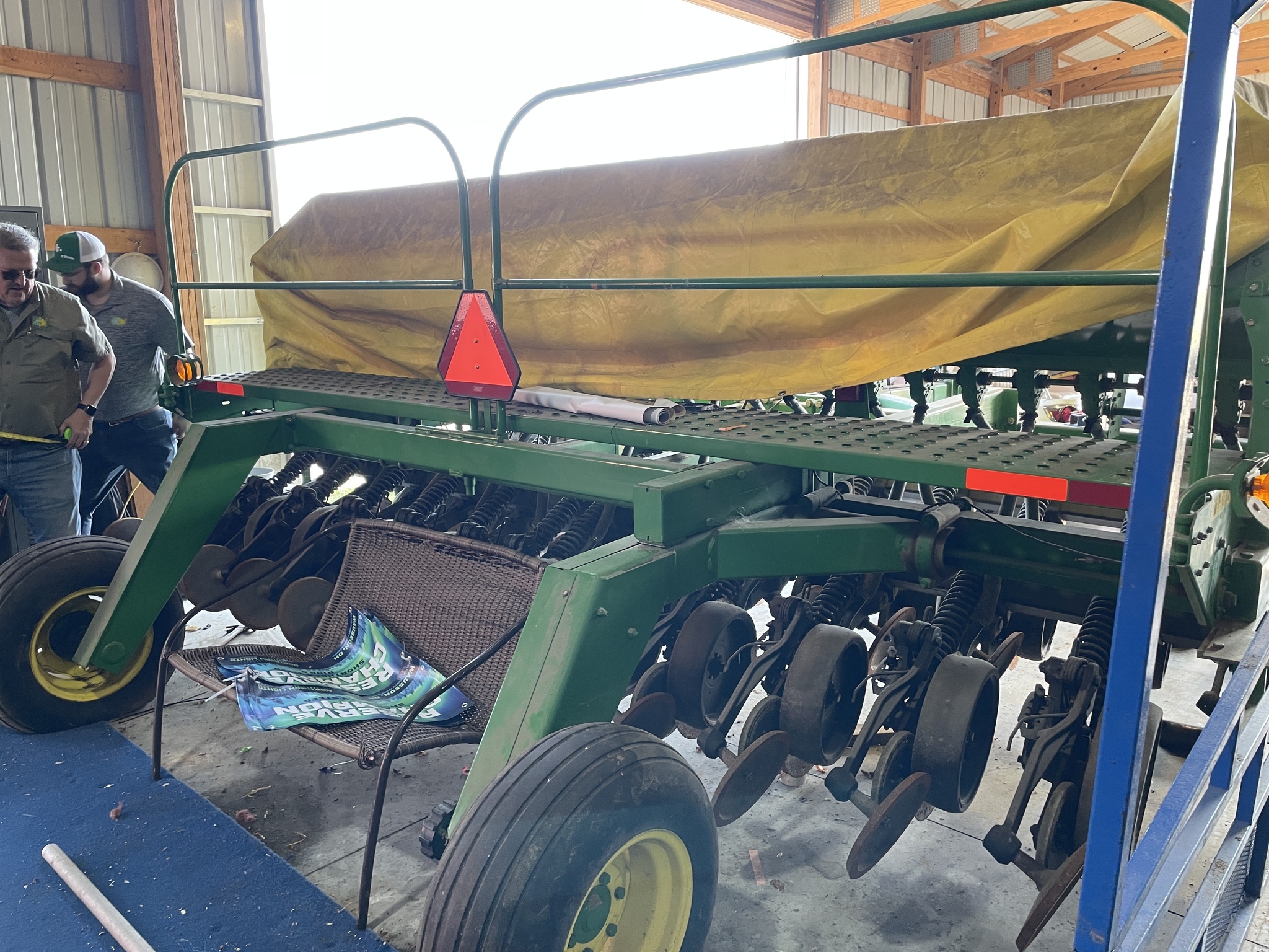 2002 John Deere 1590 Drill