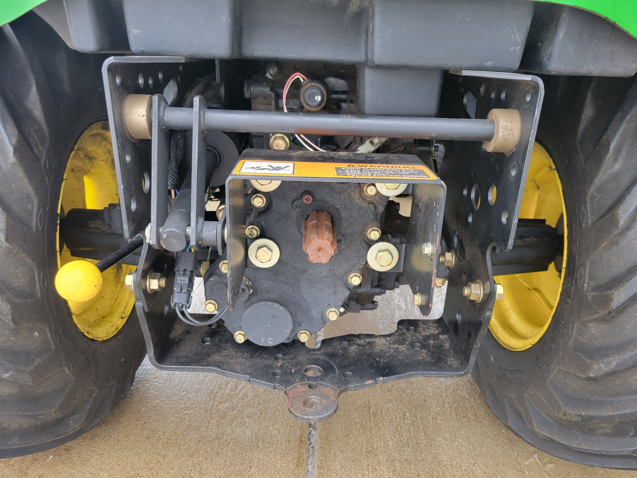 2004 John Deere X585 Lawn Mower