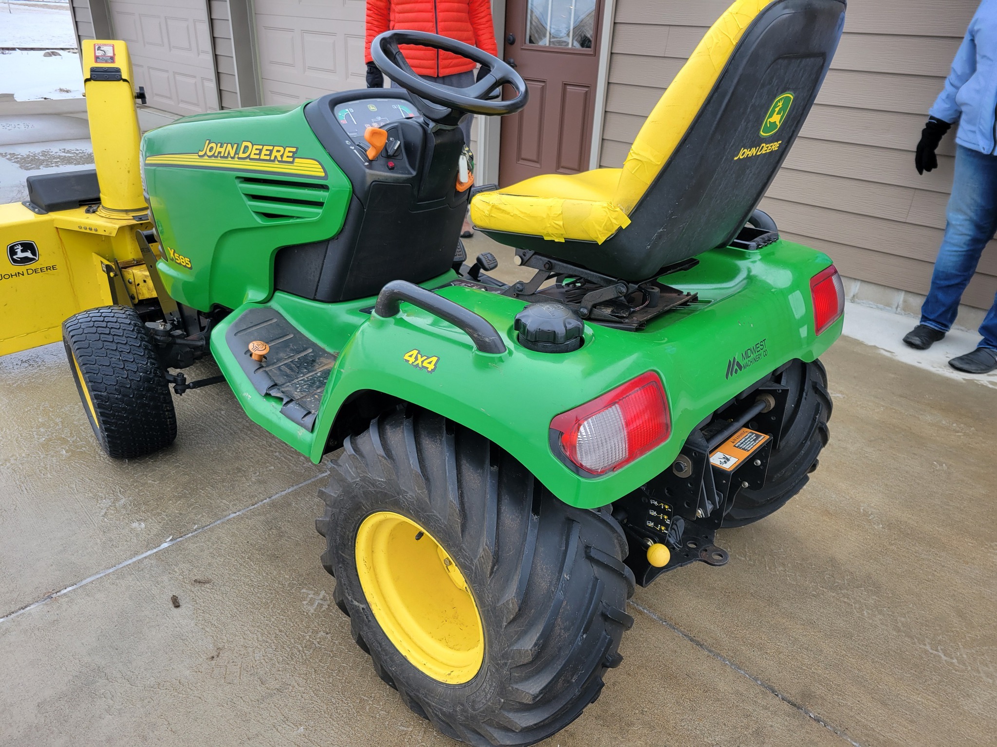 2004 John Deere X585 Lawn Mower